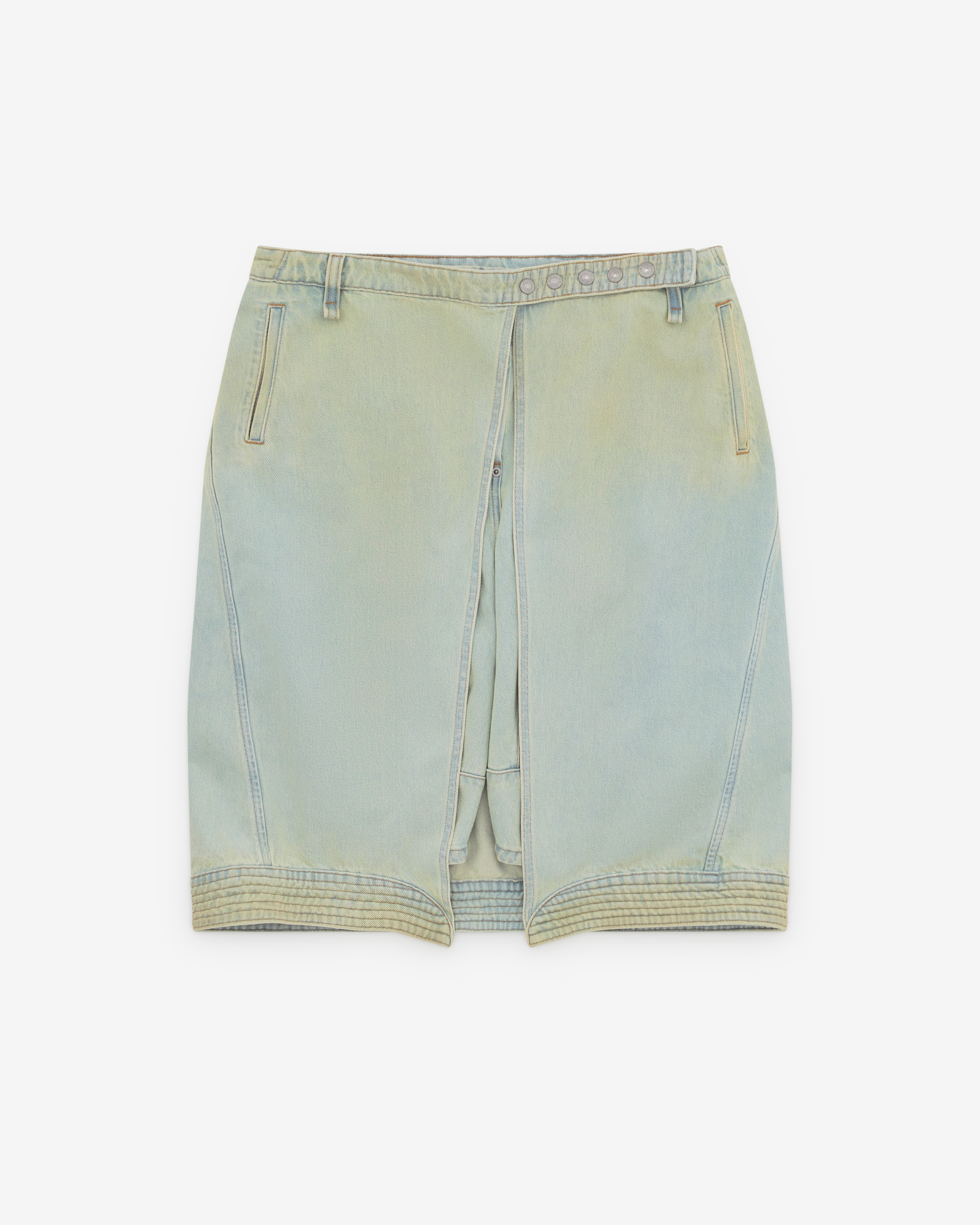 Kiko Kostadinov: Women's Levi's Carina Apron Shorts (Lupin