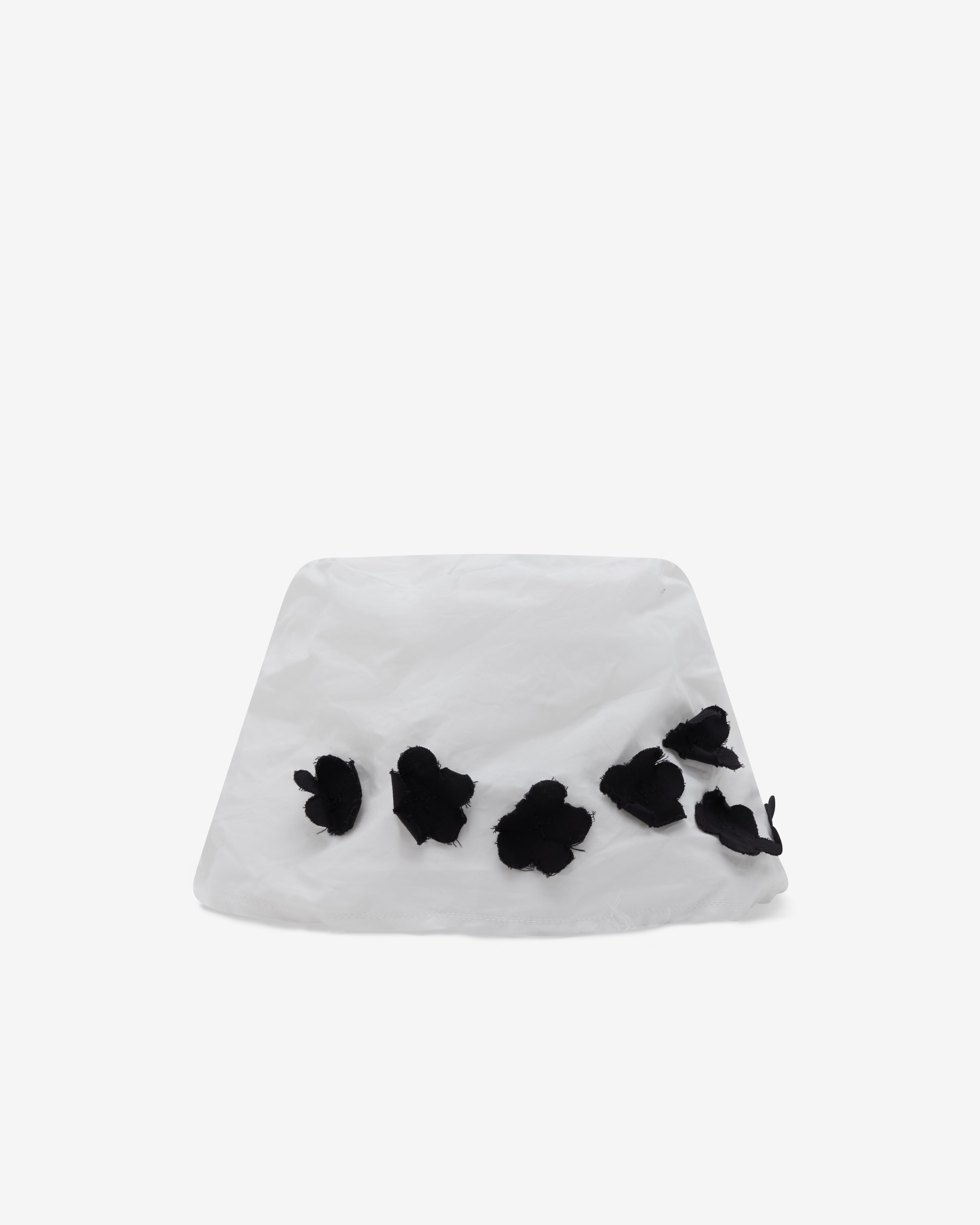 Scha: Women's Summertime Short Flowers Hat (White/Black) | Dover