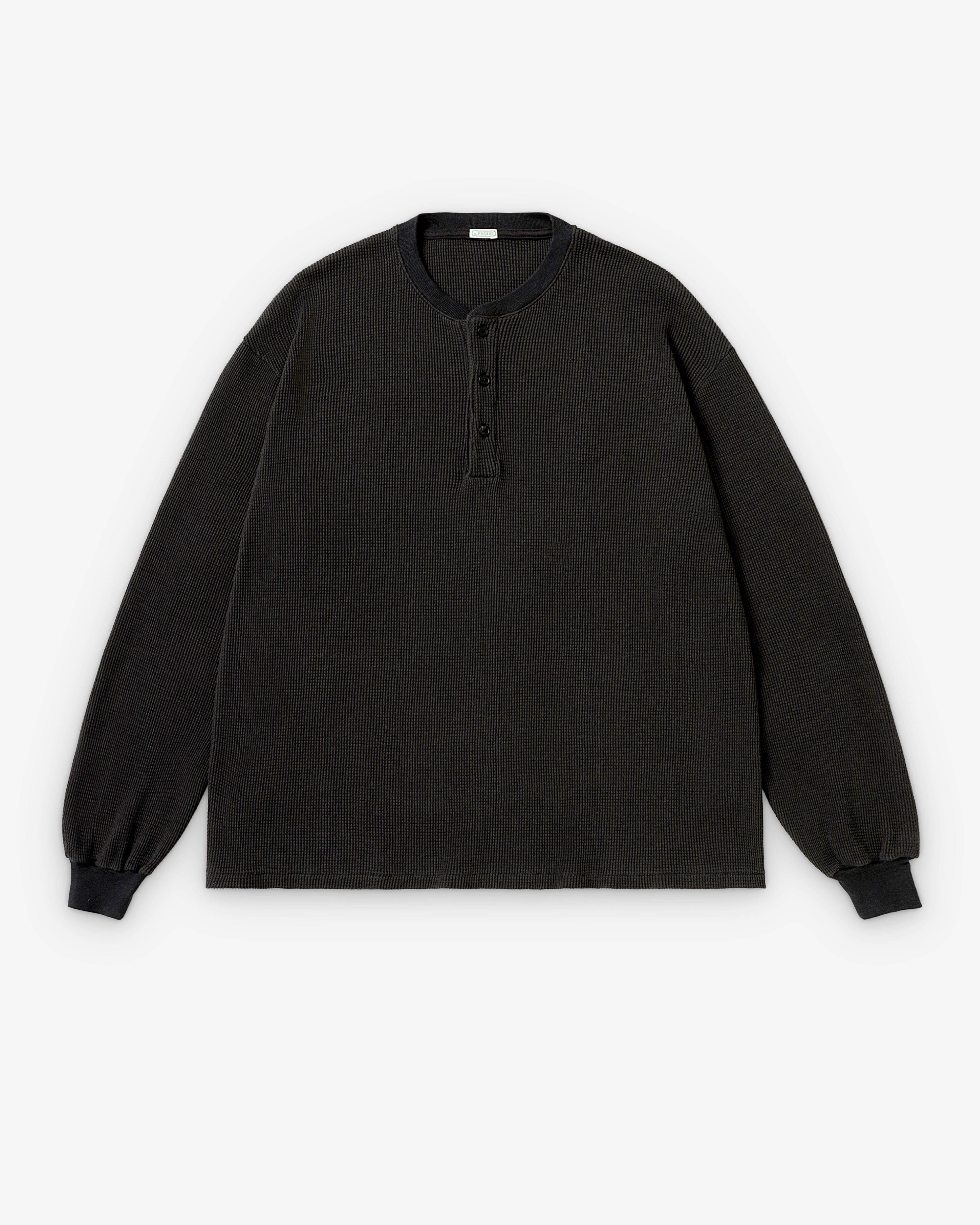 A.Presse: Men's Cashmere Blend Waffle Henley (Charcoal) | Dover