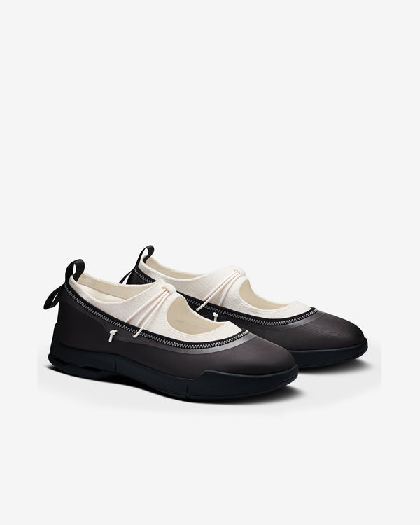 On-Running - Women's Zendaya Cloudnova Moon Mary Jane - (Black/Ivory)