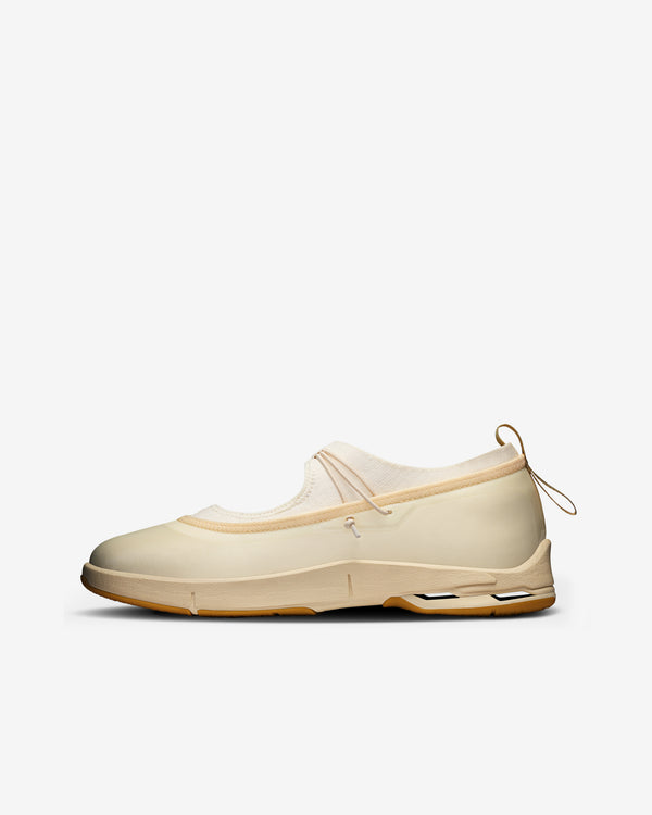 On-Running - Women's Zendaya Cloudnova Moon Mary Jane - (Dew/Antler)
