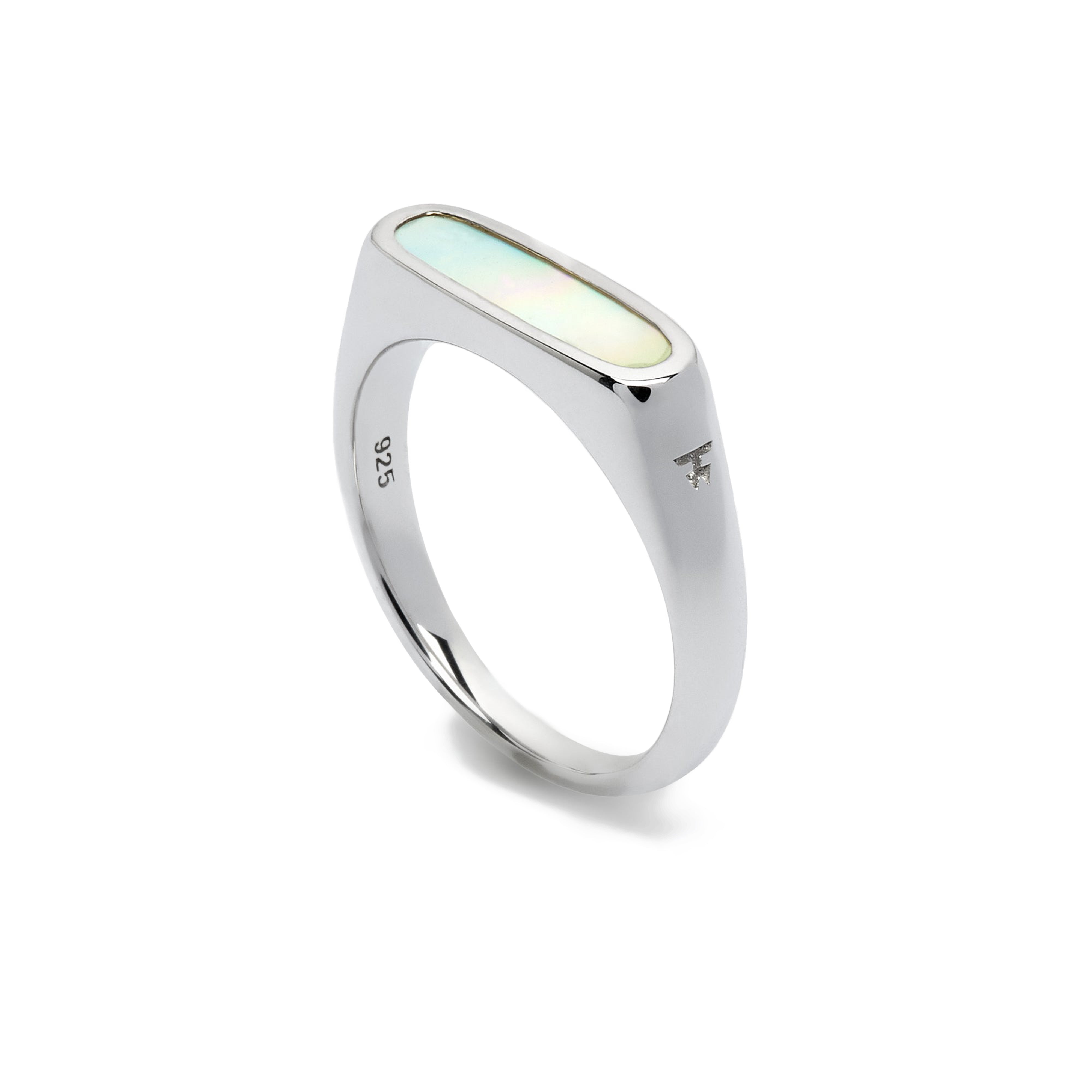 Tom Wood - Tom Wood Mario Ring White Mother of Pearl | Dover