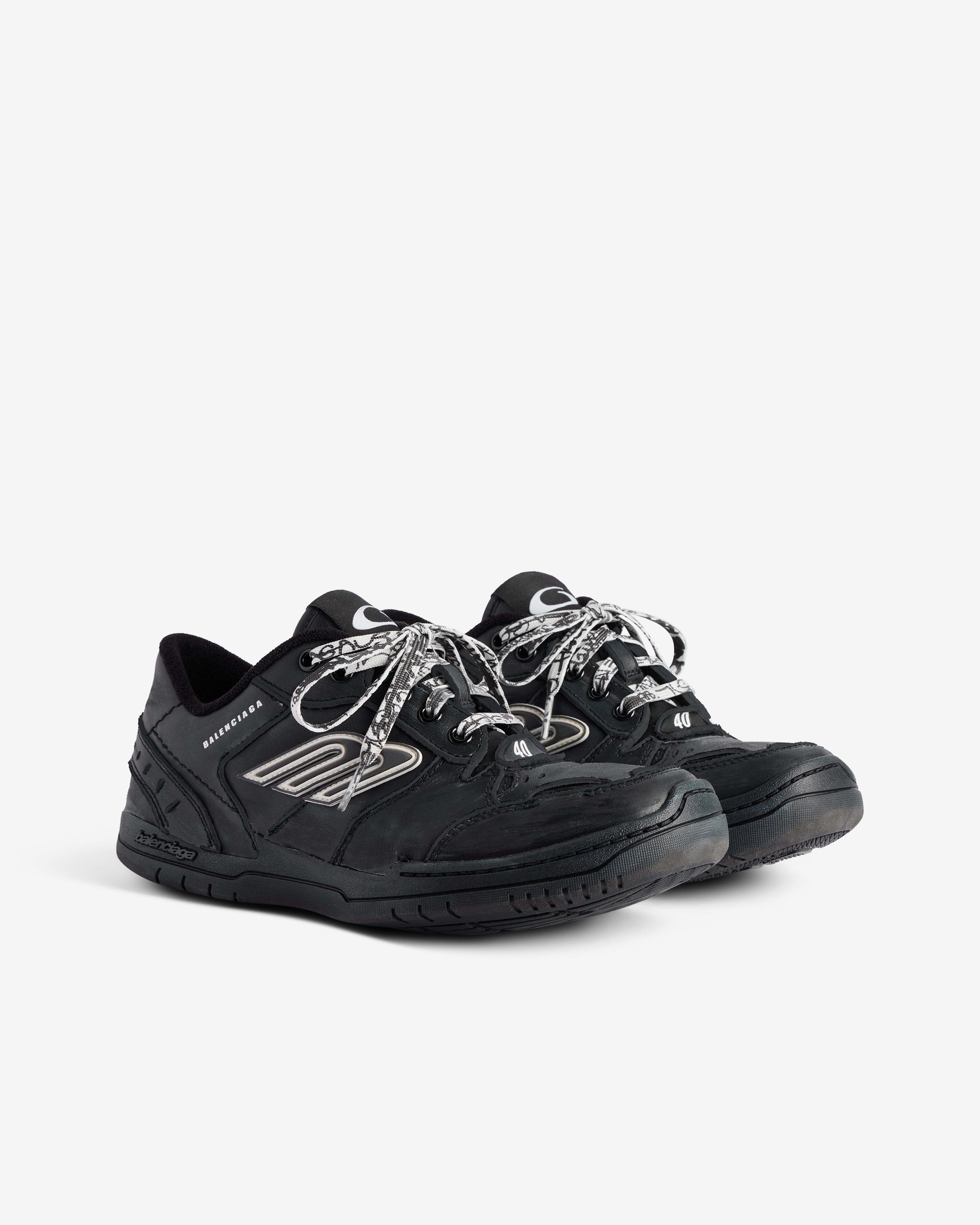 Balenciaga: Women's Hamptons Worn-out Trainers (Black