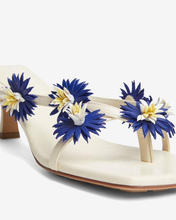 Bottega Veneta - Women's Riva Sandal - (Sea Salt)