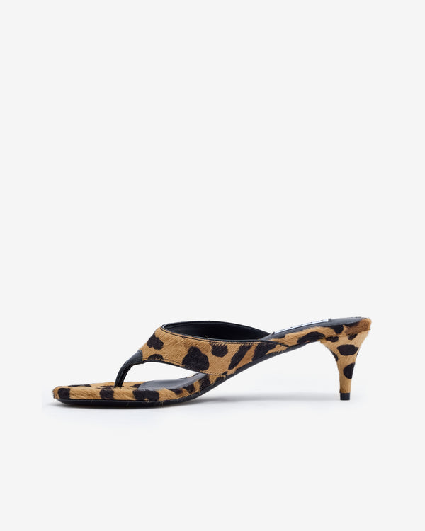 Alaïa - Women’s Infradito Thong Mules - (Leopard)