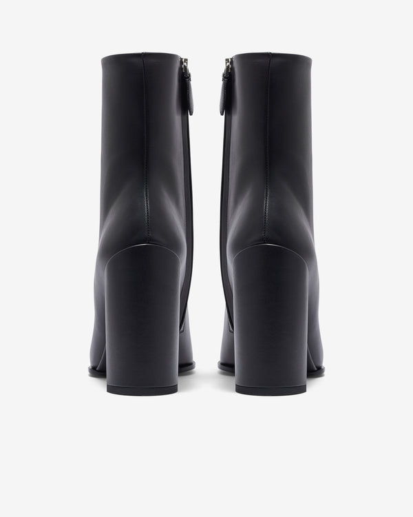Alaïa - Women's Square Ankle Boots - (Black)
