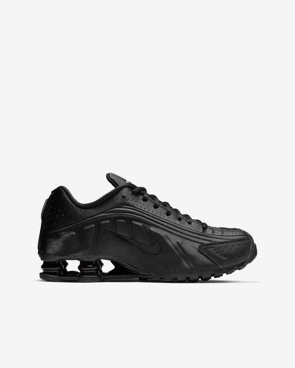 Nike - Women's Shox R4 - (Black/Black)