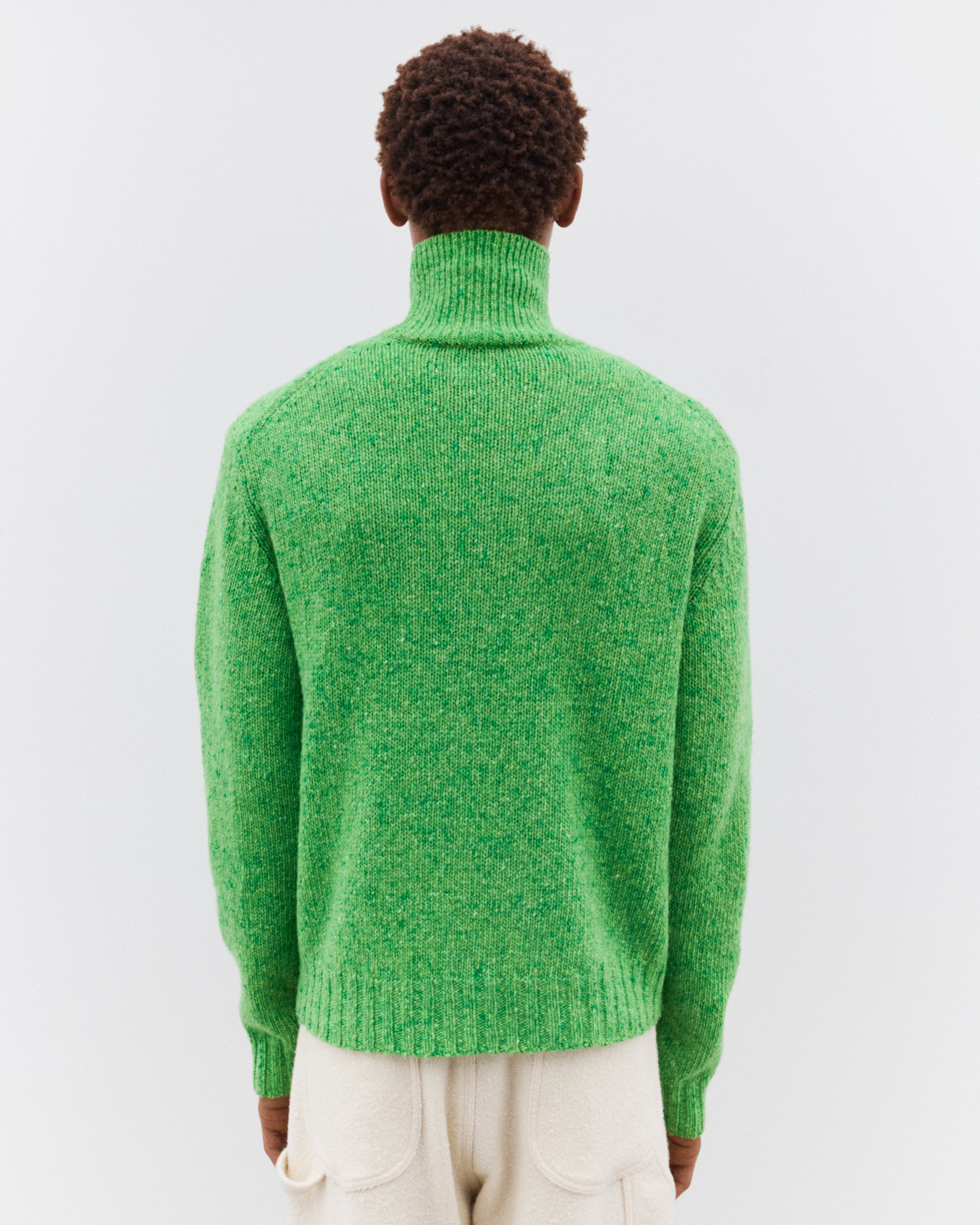 Auralee: Men's Cashmere Mélange Knit Turtle Neck (Green) | DSML E-SHOP