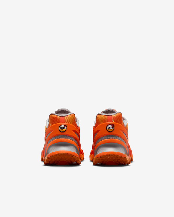 Nike - Men's Palace Air Max DN8 SP - (Safety Orange)