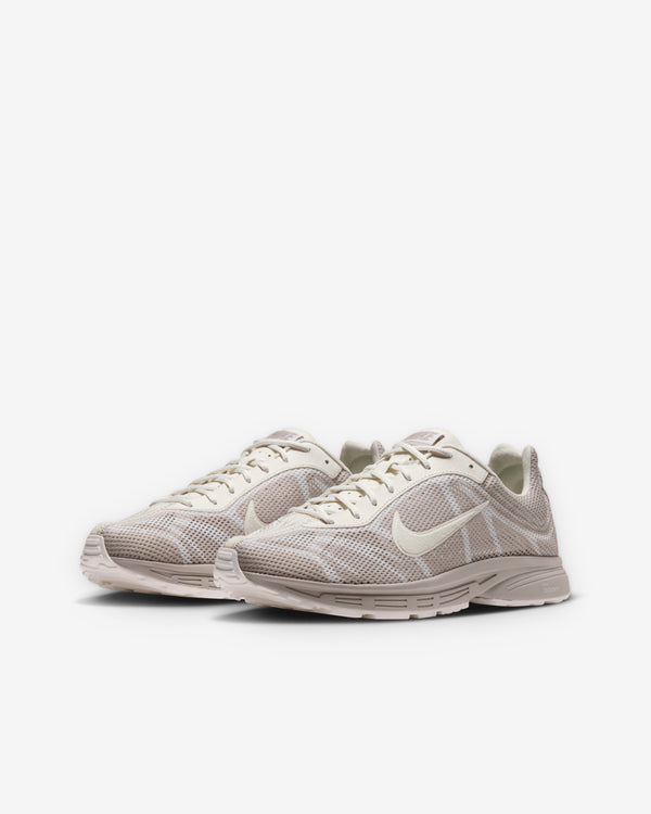 Nike - Women's Zoom Streak 3 - (Cream)