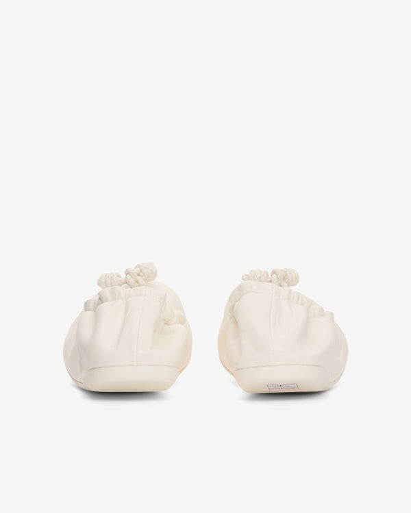 Bottega Veneta  - Women's Fantasmina Ballerina - (Alabaster)