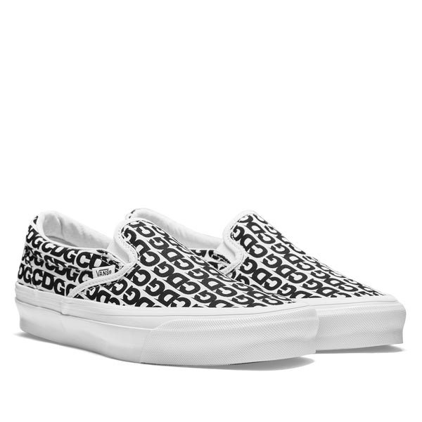 CDG - Vans Slip-On - (White)