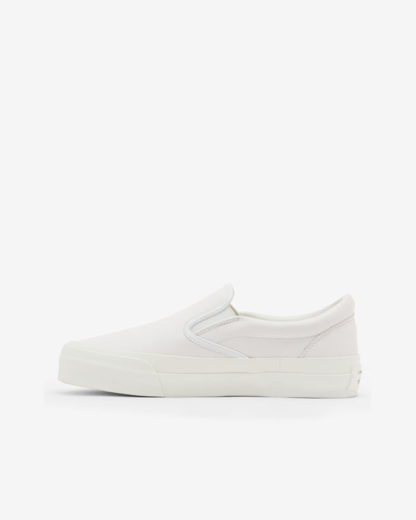 CDG_1360000159731_21800