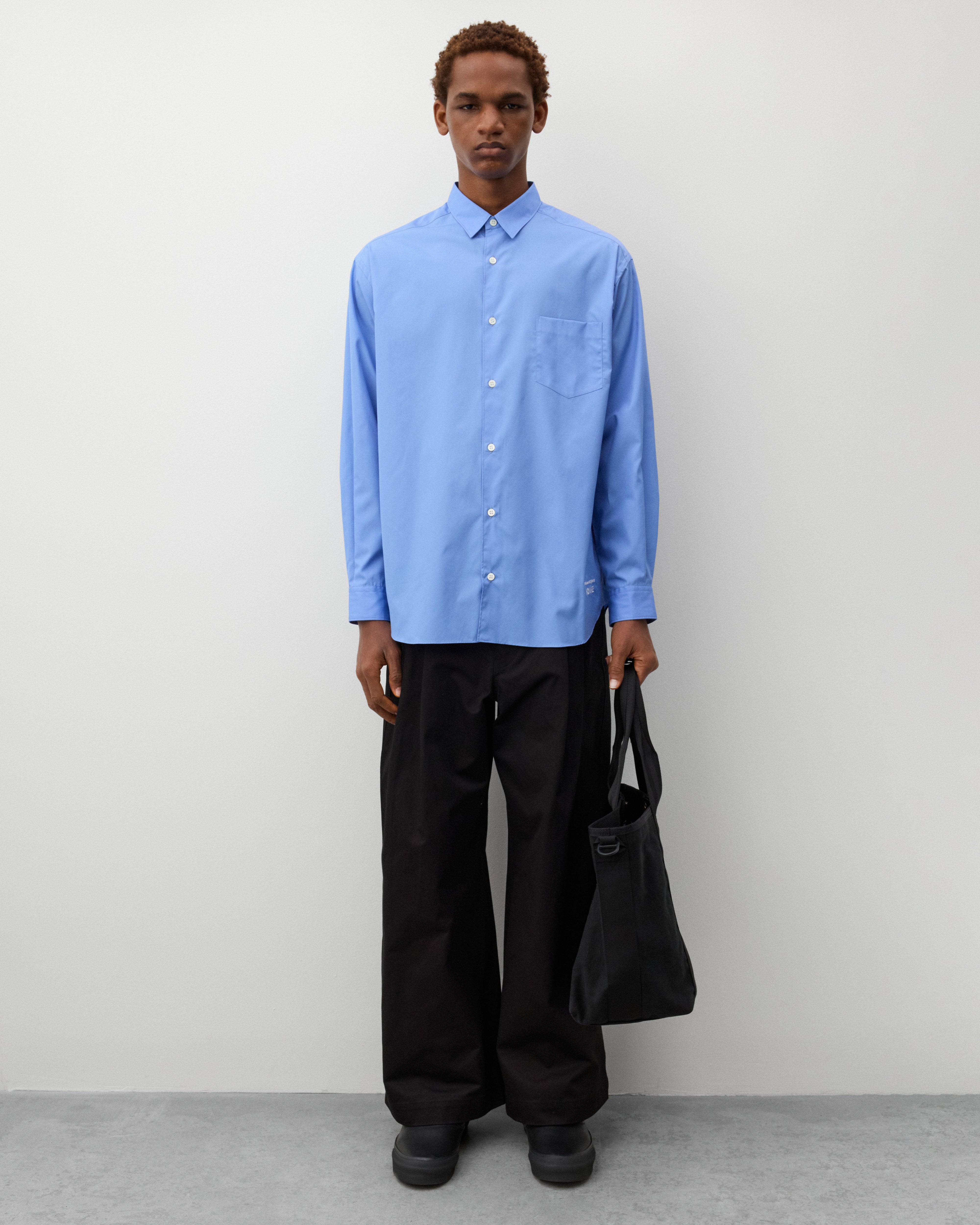 COMME des GARCONS HOMME 紺BDシャツ背面CdGHロゴ CDG Homme: Men's Logo Shirt (Blue) | Dover Street Market London