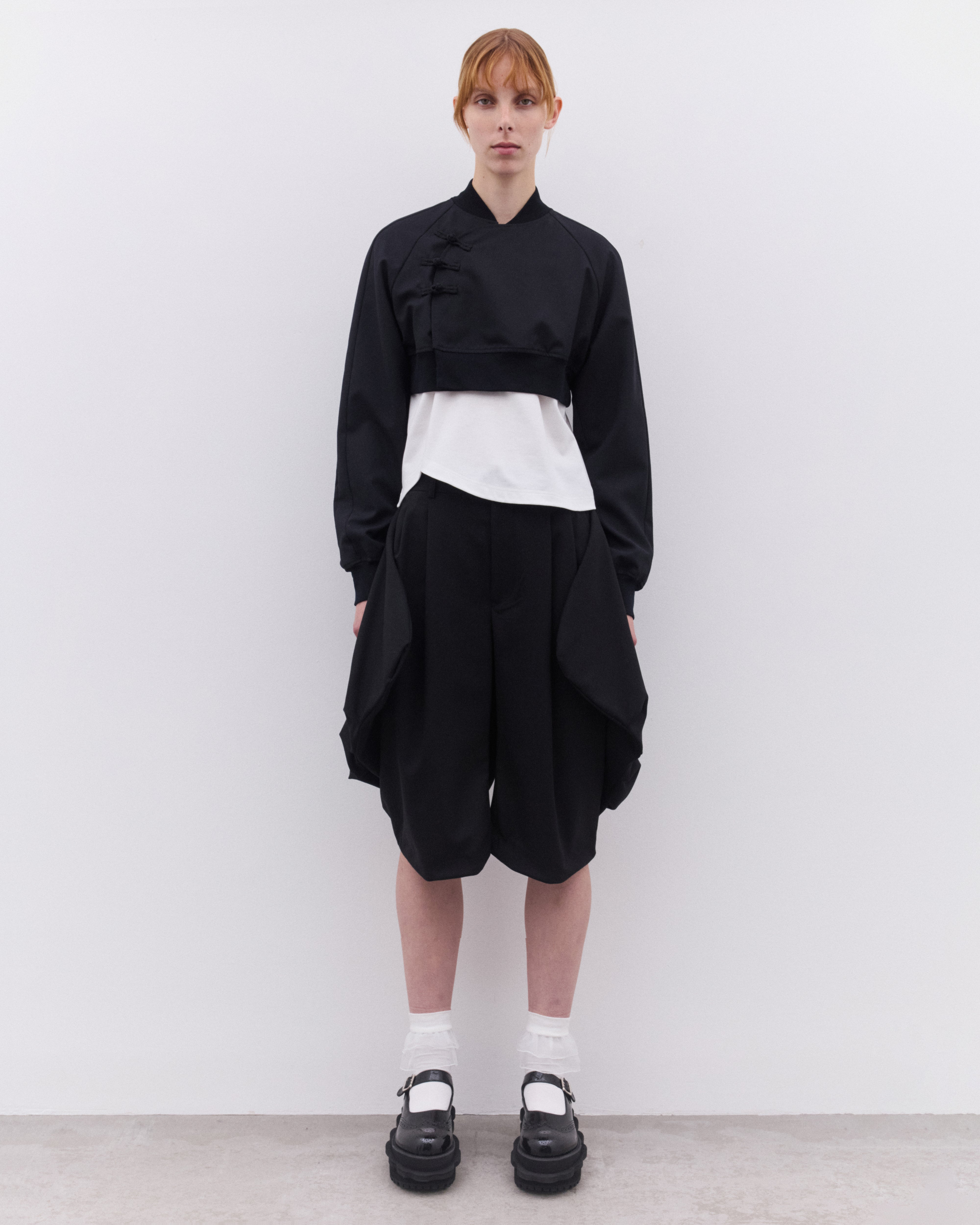 Noir Kei Ninomiya: Women's Pleated Shorts (Black) | Dover Street