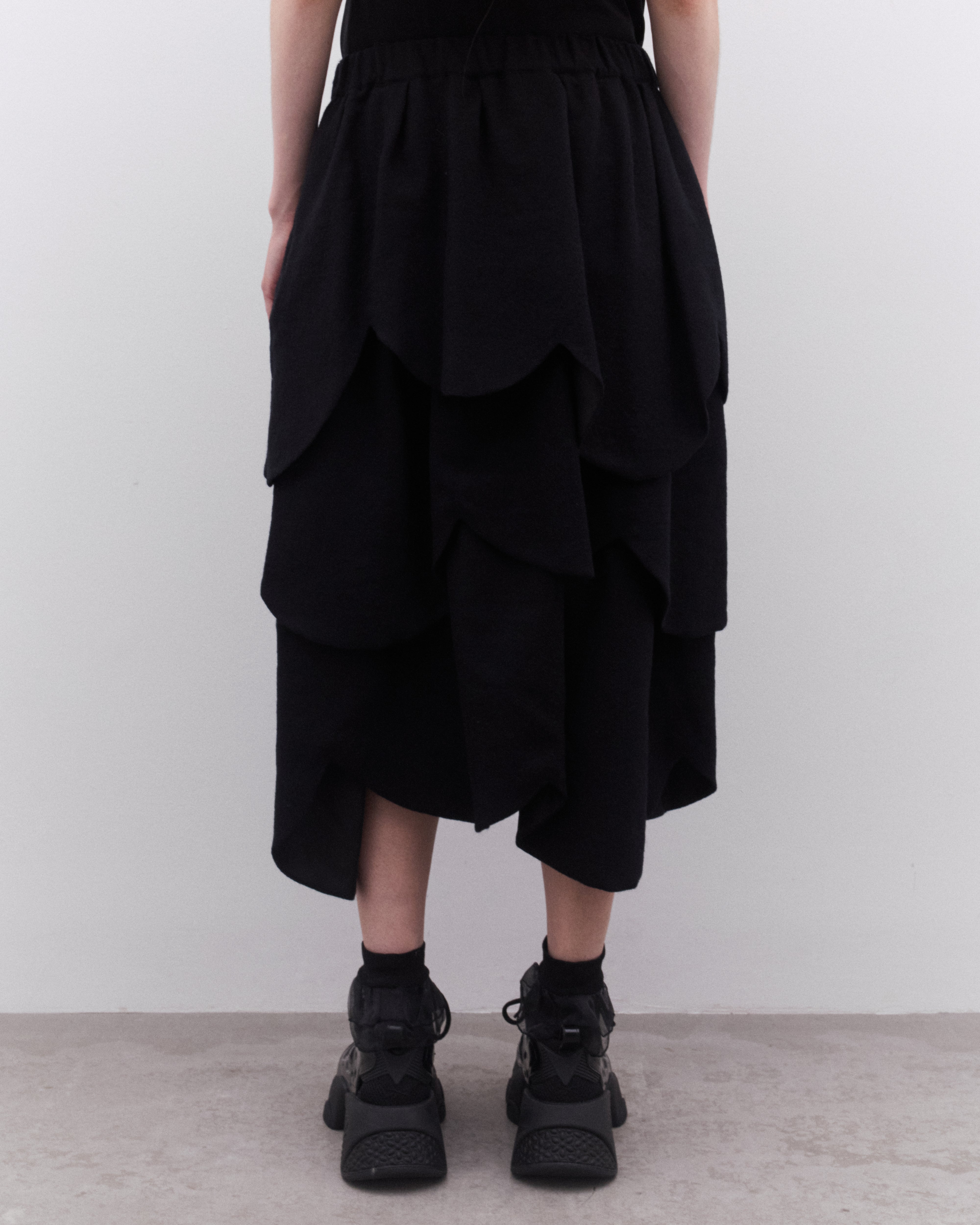 Noir Kei Ninomiya: Women's Petal Wool Skirt (Black) | Dover Street