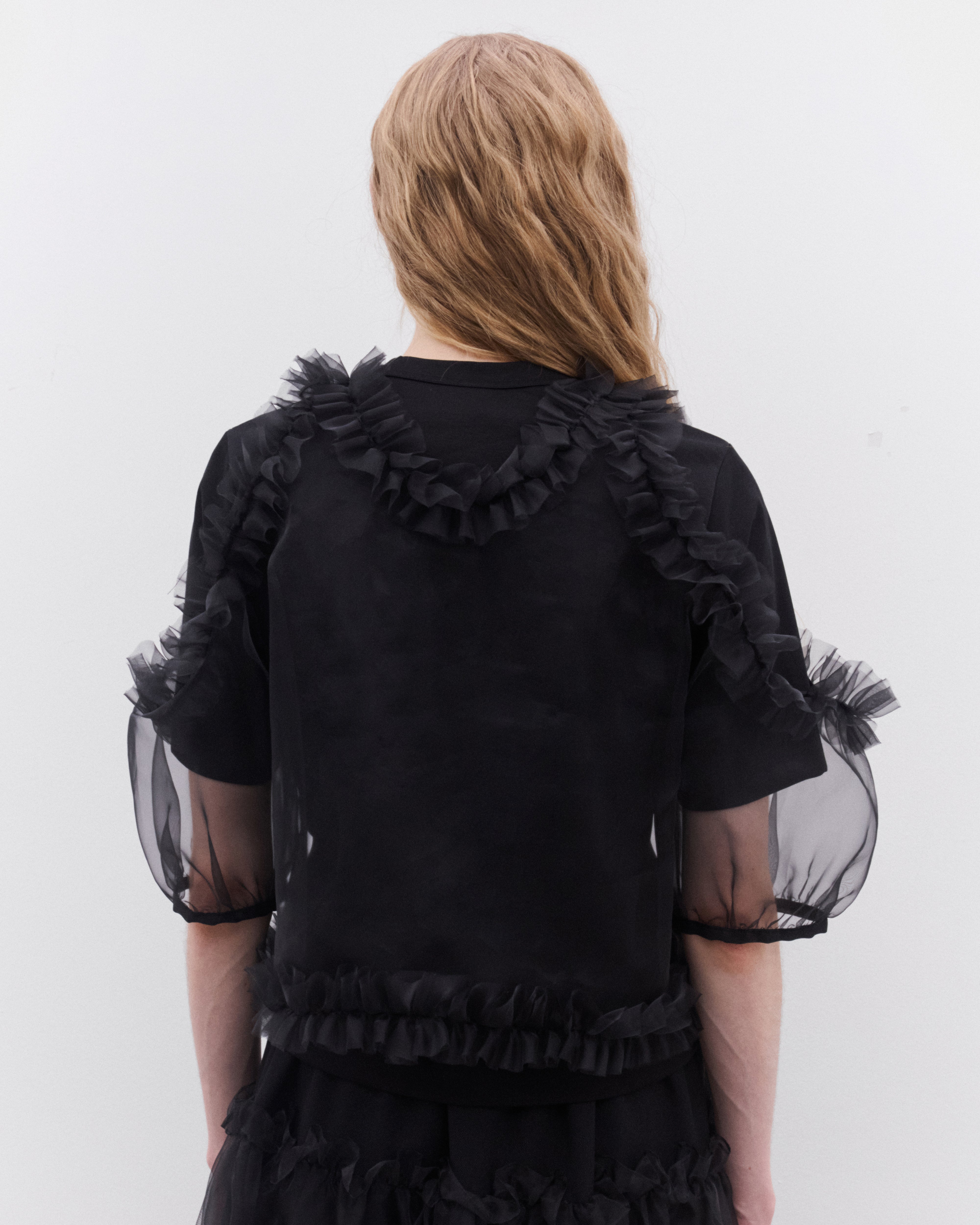 Noir Kei Ninomiya: Women's Tulle Overlay T-Shirt (Black) | DSML E-SHOP