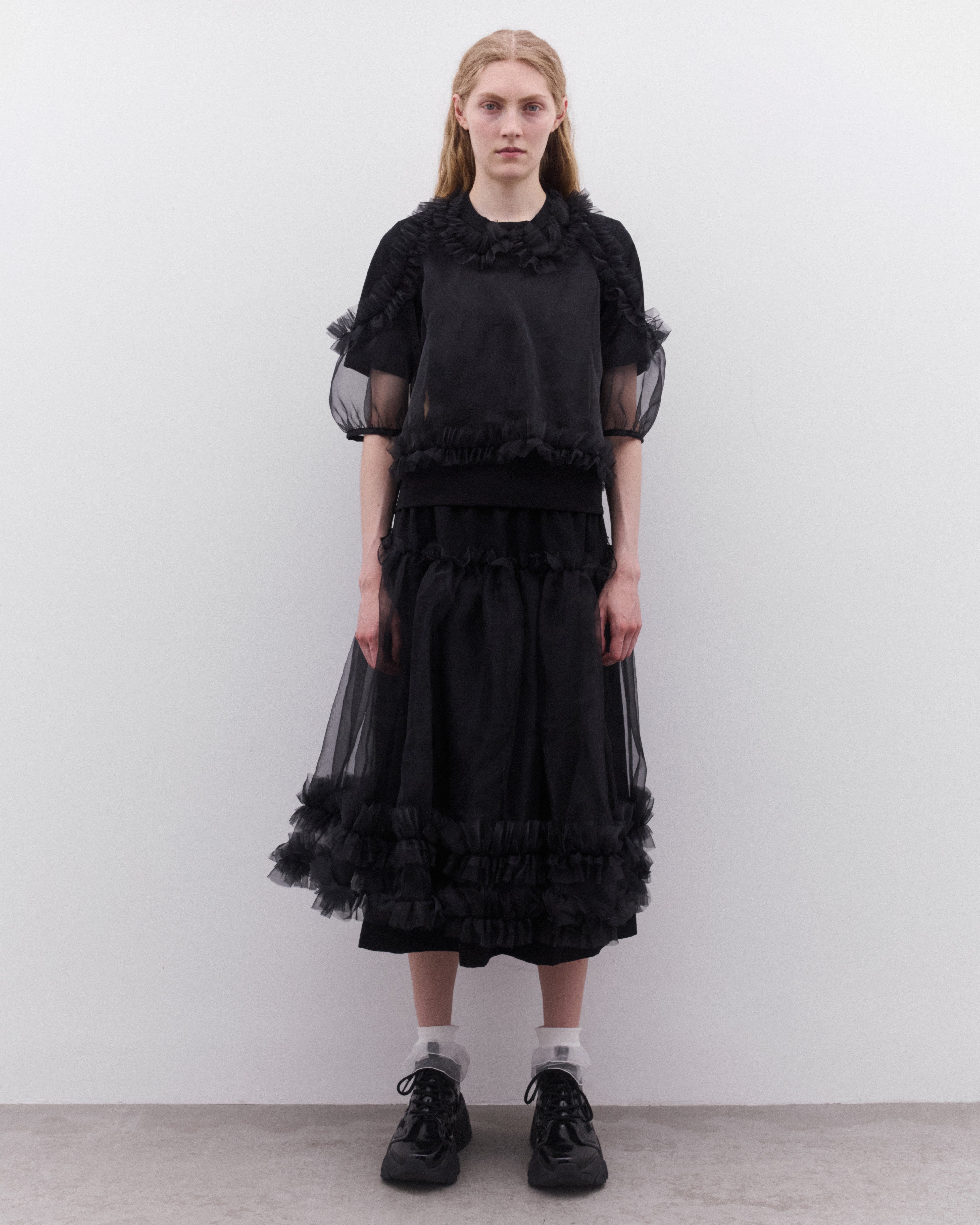 Noir Kei Ninomiya: Women's Tulle Overlay T-Shirt (Black) | DSML E-SHOP
