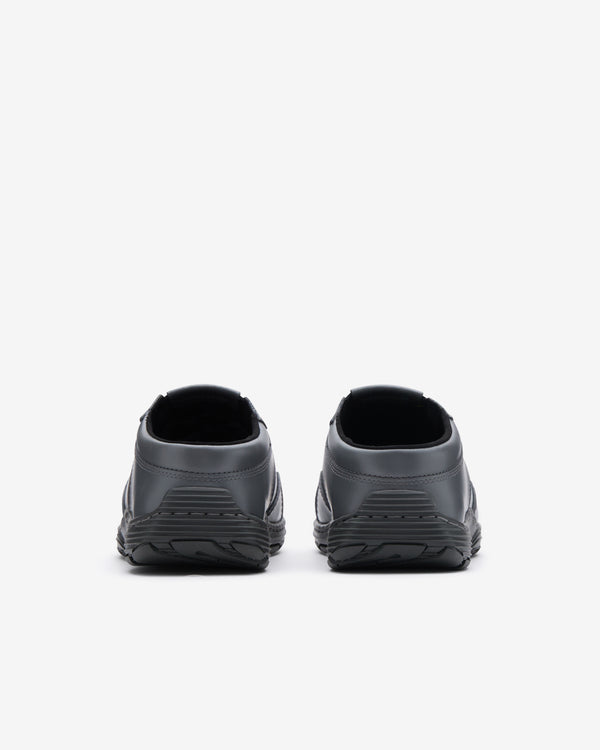 Dr Martens - Men's Aurix Mule - (Gunmetal)