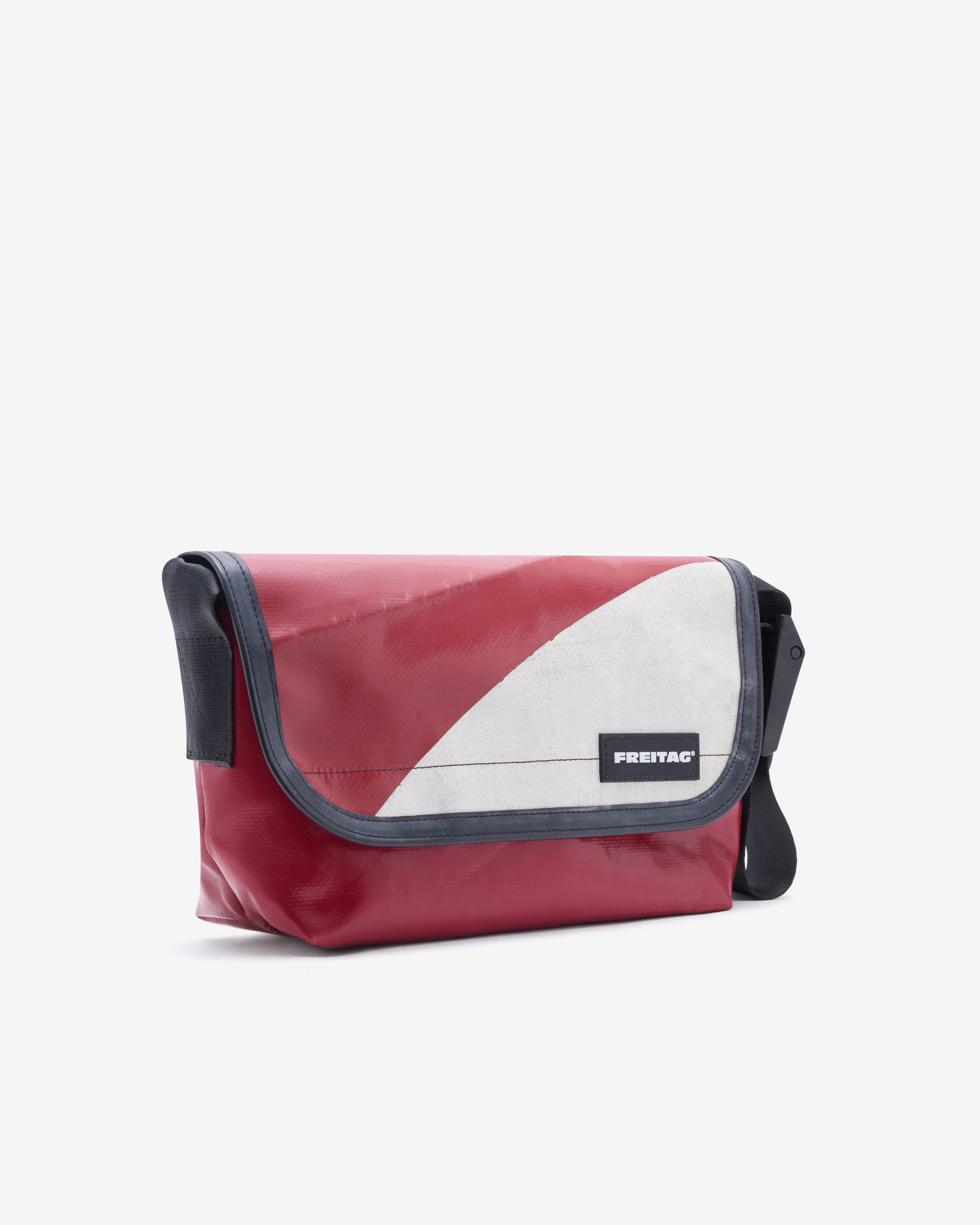 Freitag - Hawaii Five-0 Bag - (Red/White) view 2, Click to Zoom in