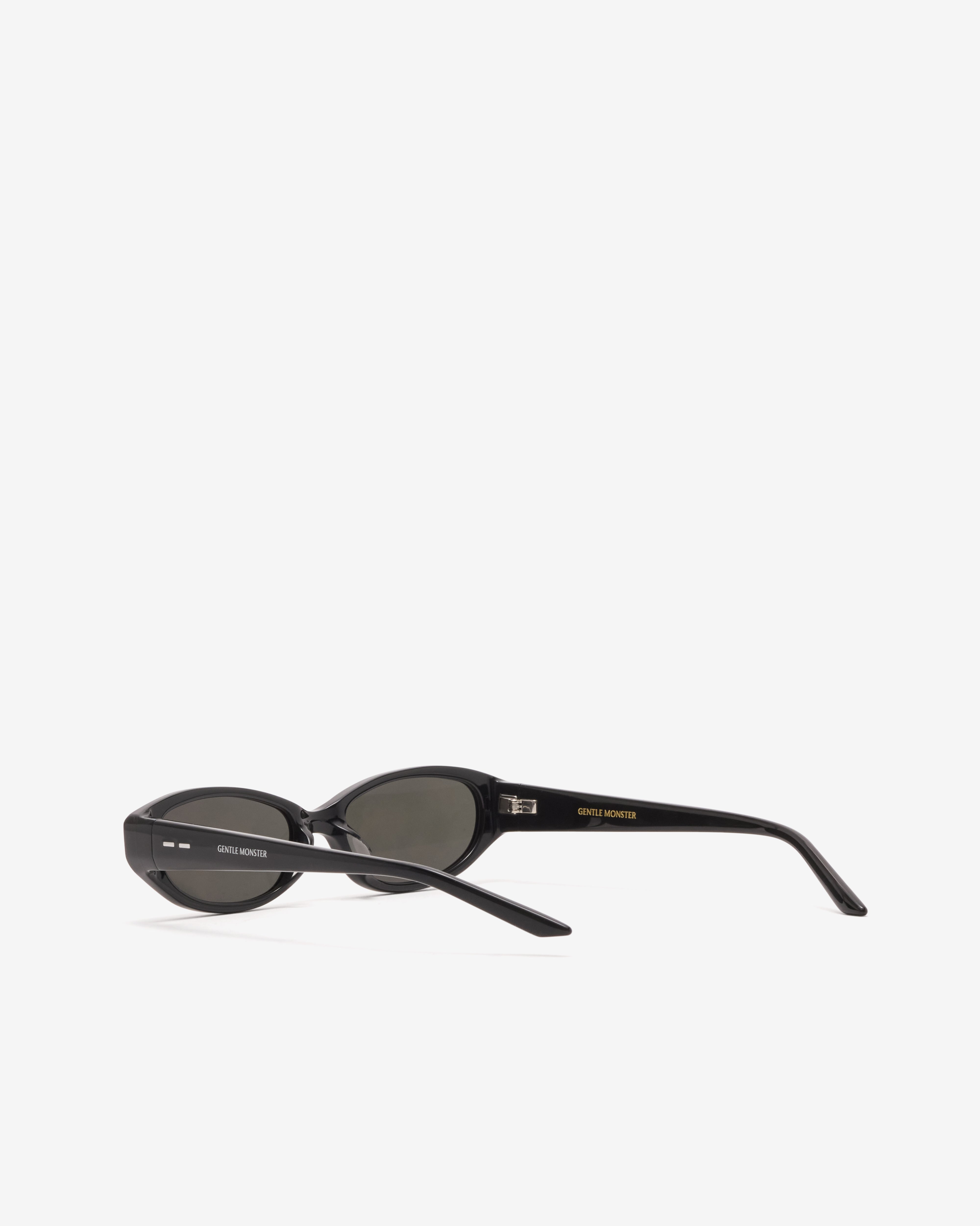 Gentle Monster Monica ブラック Gentle Monster: Monica-01 (Black/Black) | Dover Street Market London