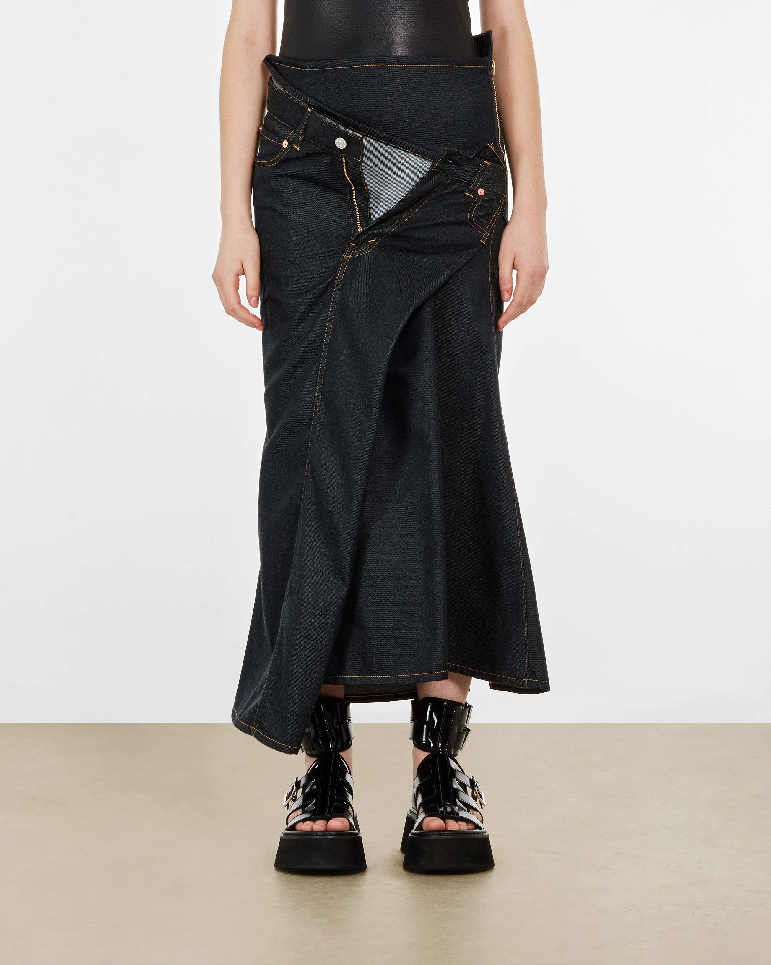 Levis on sale twisted skirt