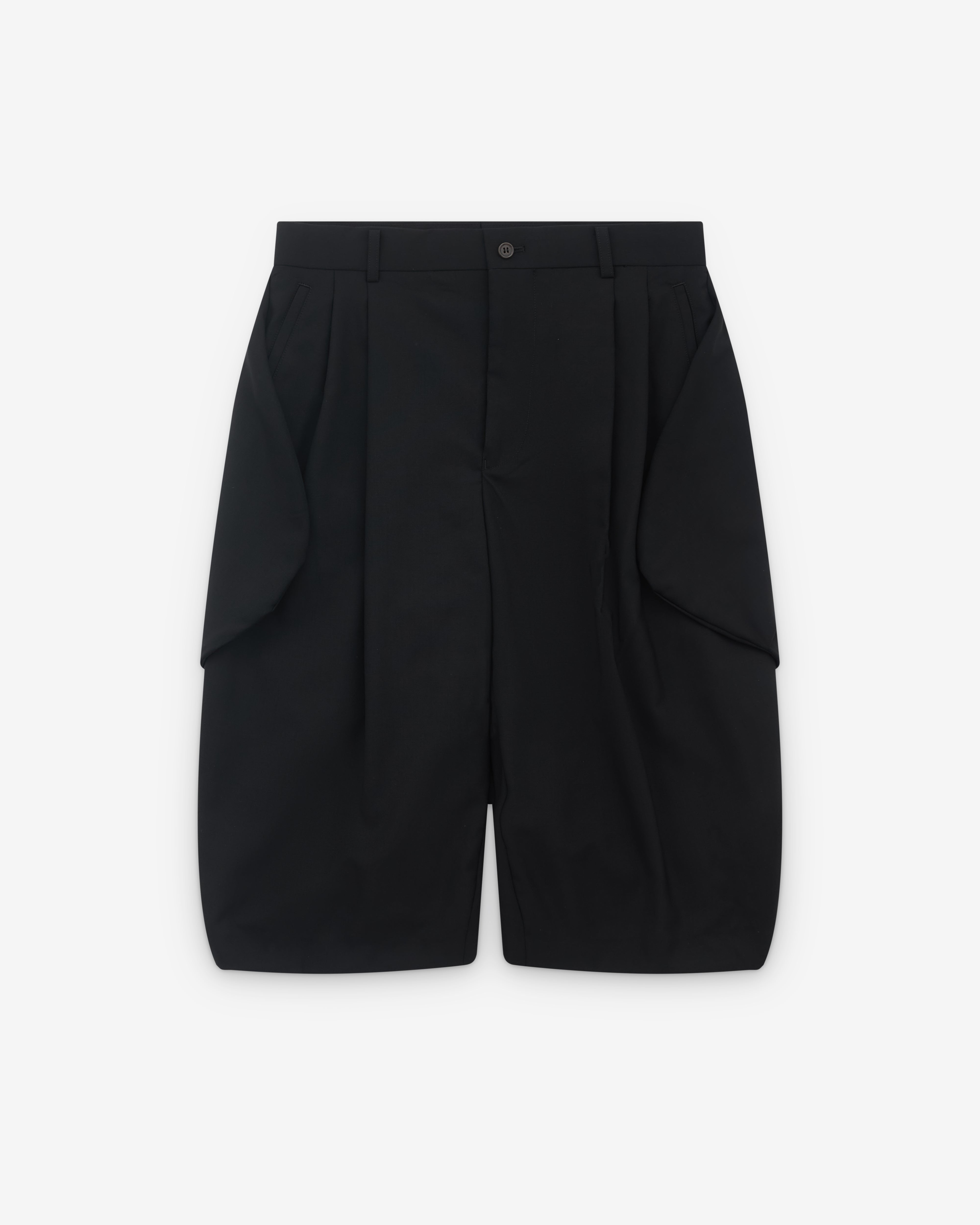 Noir Kei Ninomiya: Women's Pleated Shorts (Black) | Dover Street