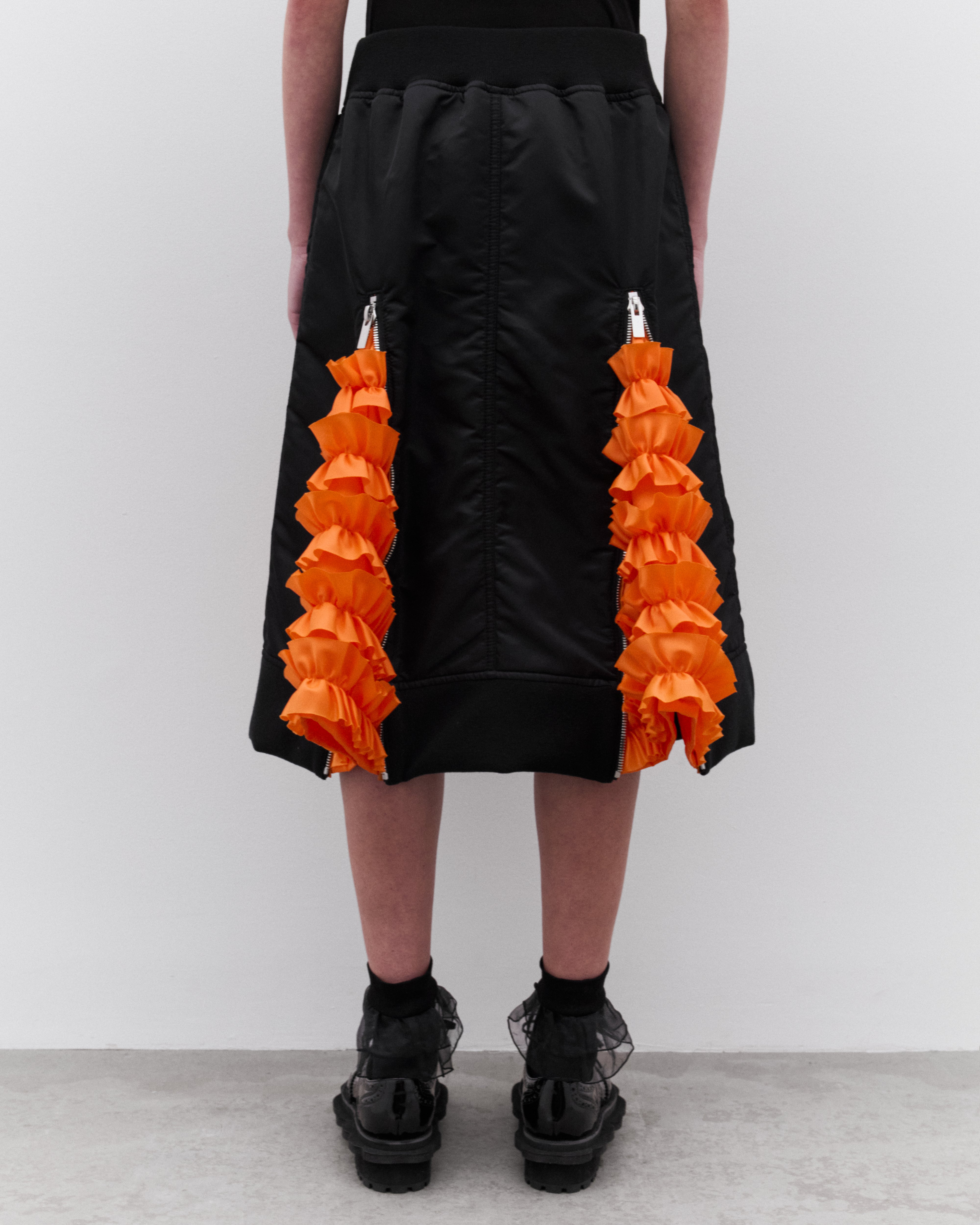 Noir Kei Ninomiya: Women's Frill Panel Skirt (Black/Orange