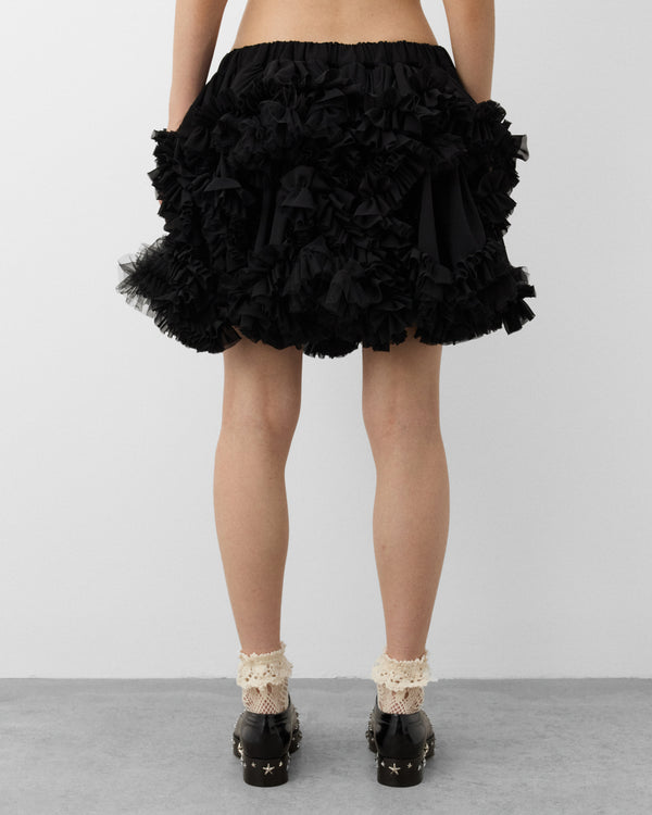 NOIR_1360000158296_2323