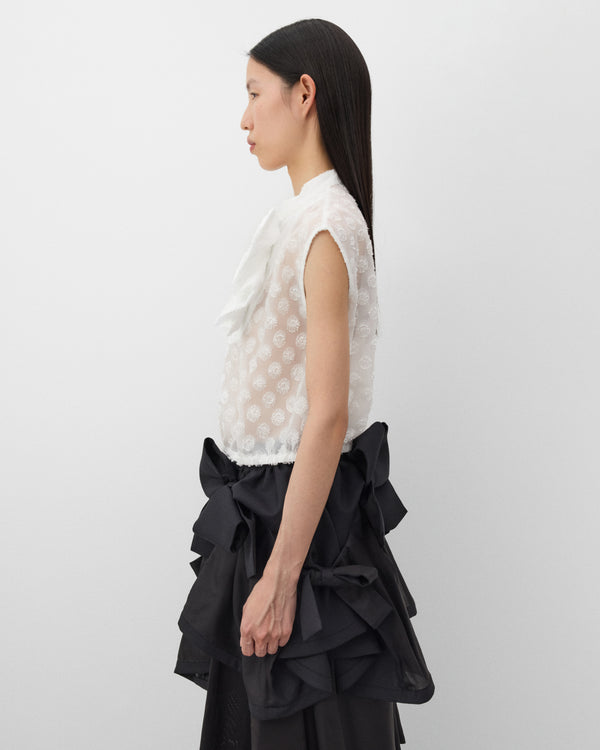 NOIR_1360000158376_9394