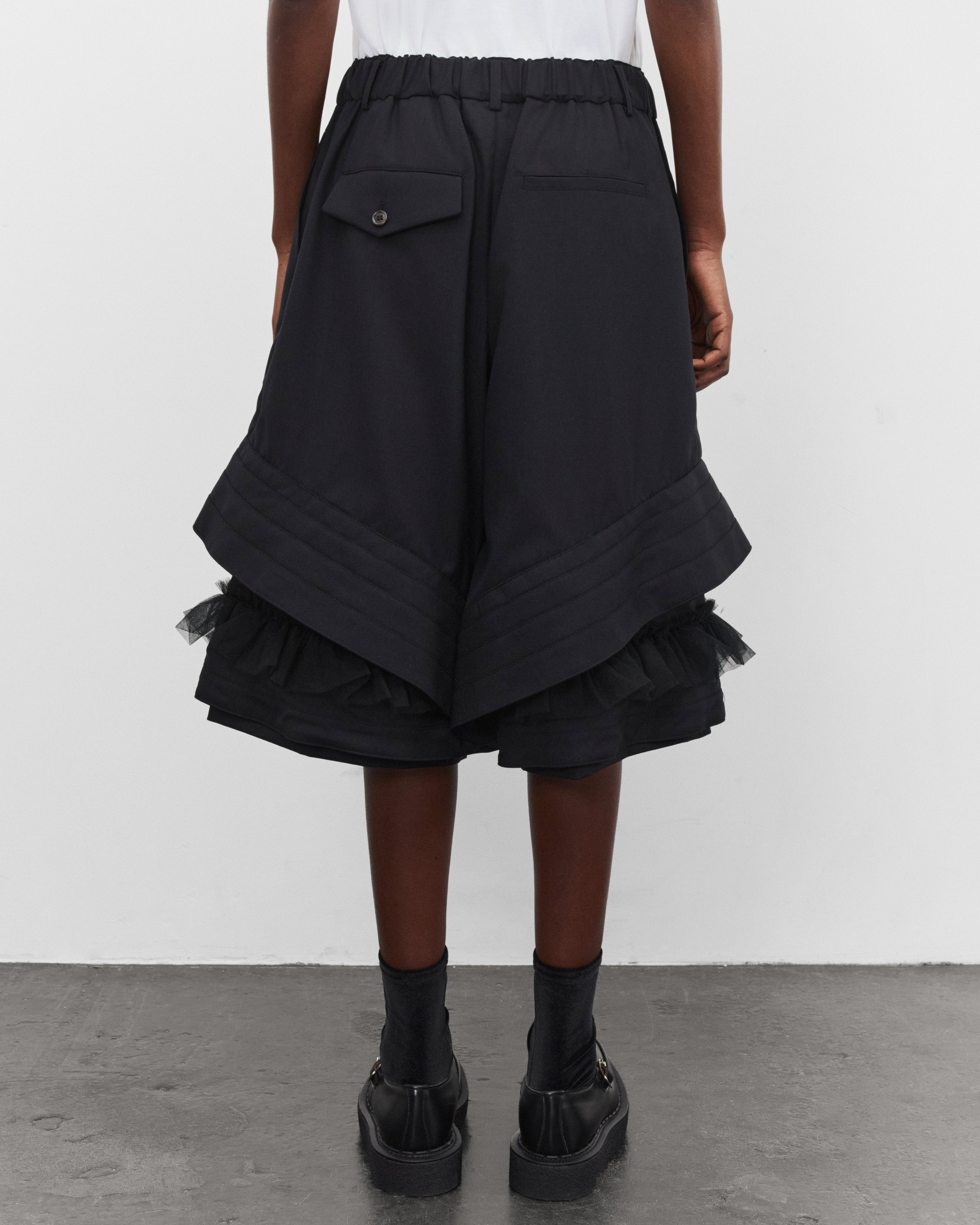 Noir Kei Ninomiya: Women's Tiered Tulle Shorts (Black) | Dover
