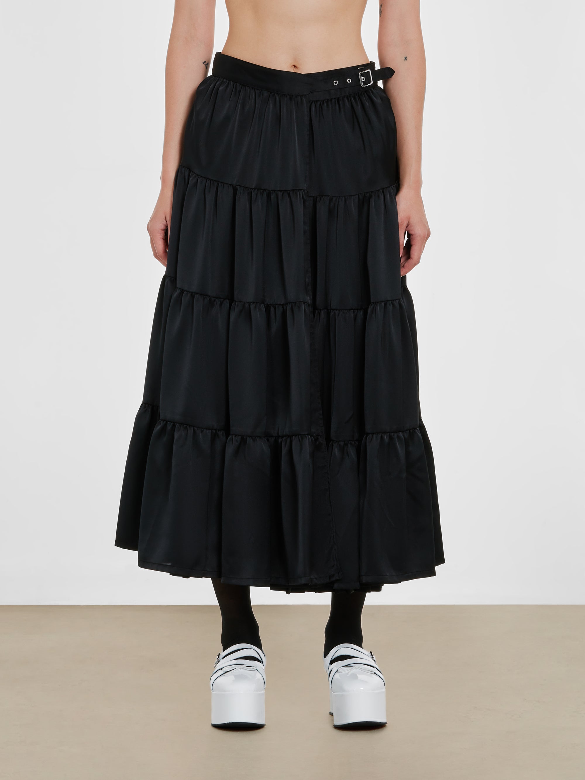 Noir Kei Ninomiya - Women’s Satin Pleated Skirt - (Black) view 1