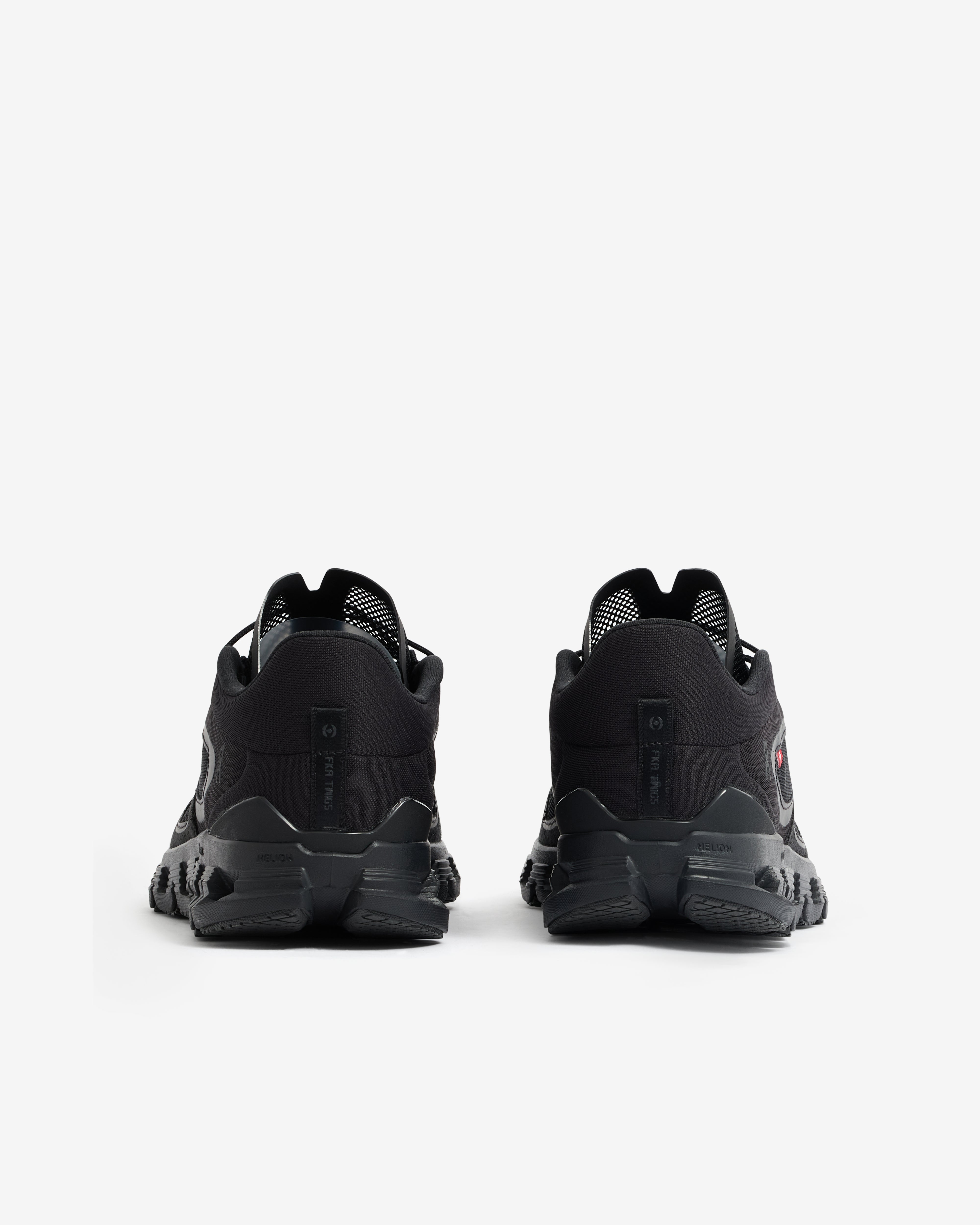 靴 ON RUNNING Cloud X Fka 1 W Black Black 靴 ON RUNNING Cloud X Fka 1 W Black Black Amazon.com | On