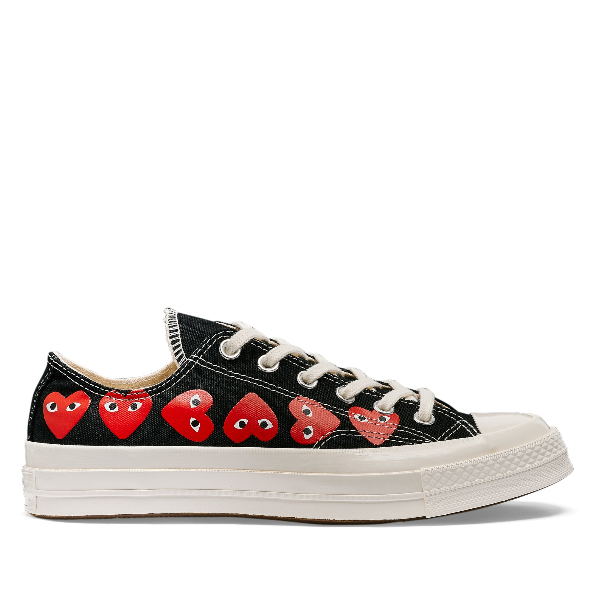 Play Converse - Multi Red Heart Chuck Taylor All Star '70 Low Sneakers - (Black) view 1