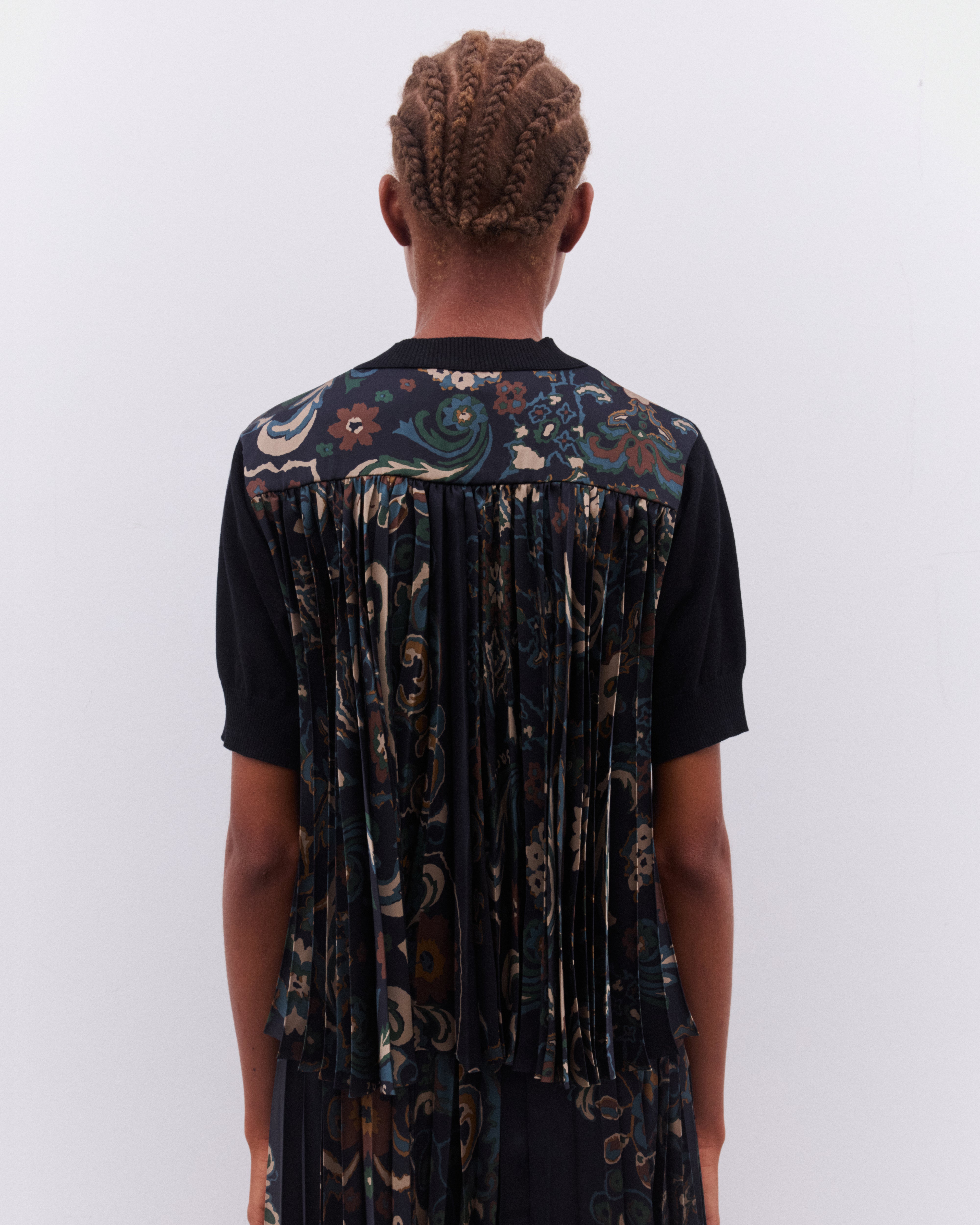 sacai: Women's Panelled Floral Print Pullover (Black) | DSML E-SHOP