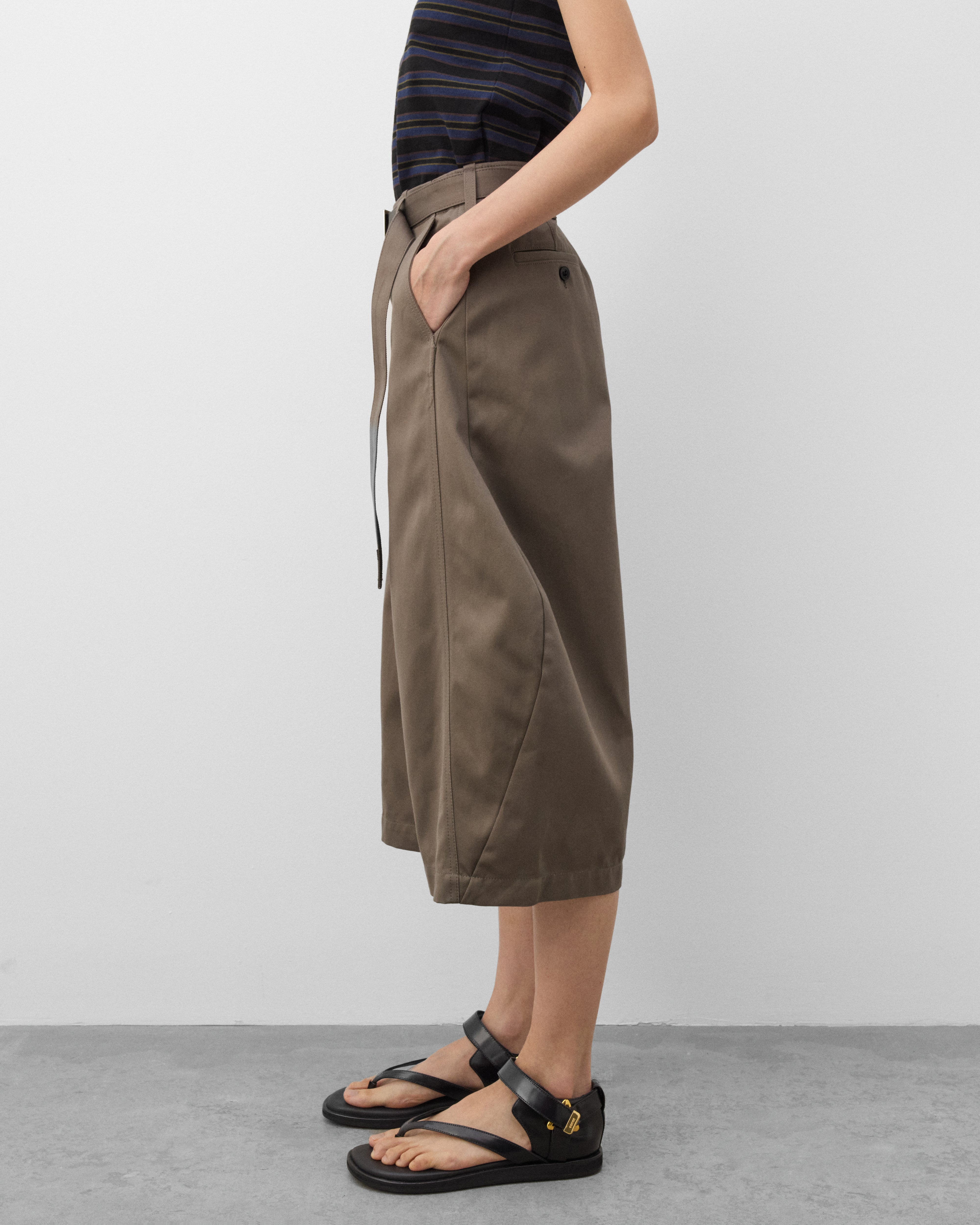 Sacai: Women's Cotton Chino Shorts (Khaki Grey) | Dover Street