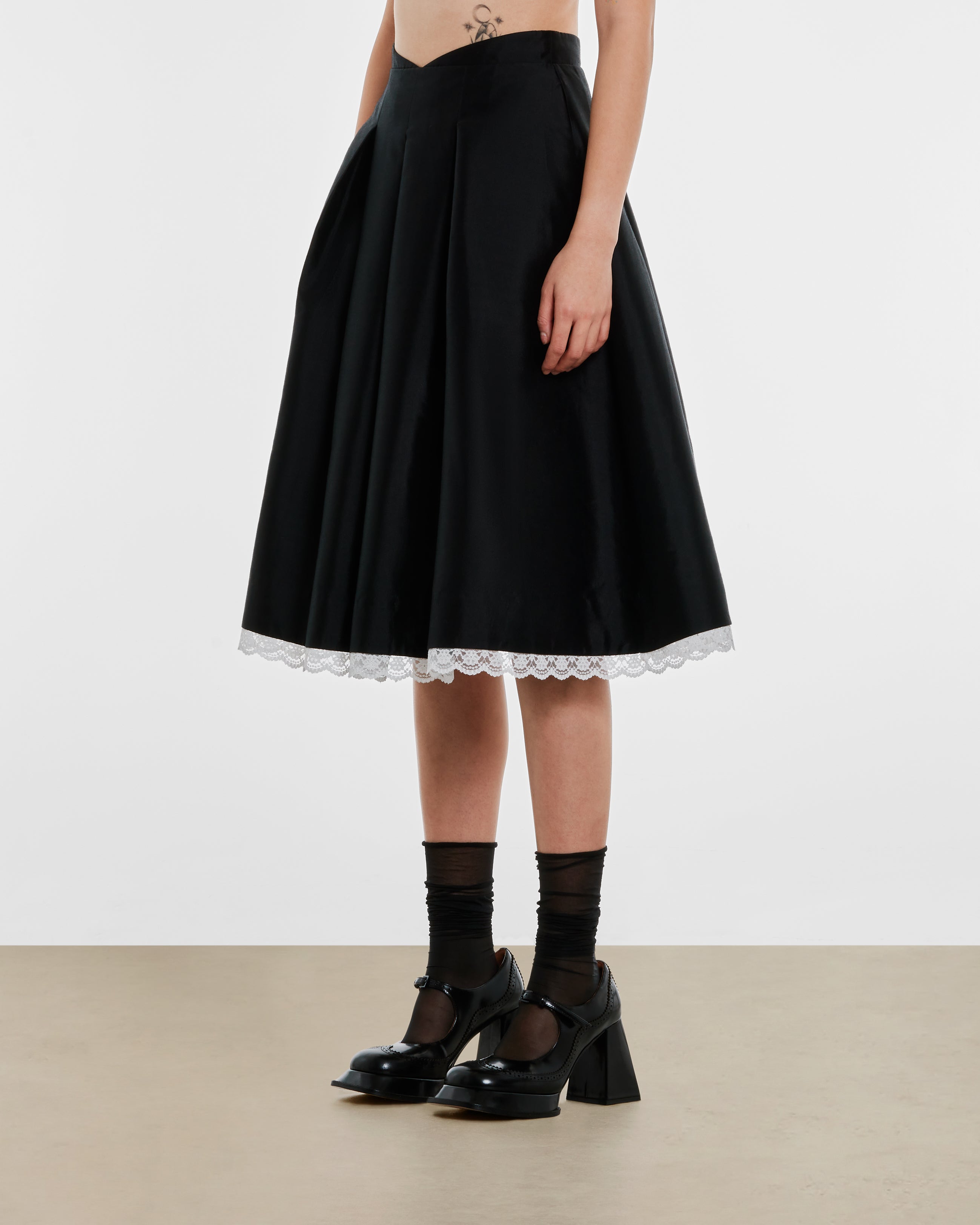 SHUSHU/TONG - Women's Low Waist A-Shape Skirt - (Black)