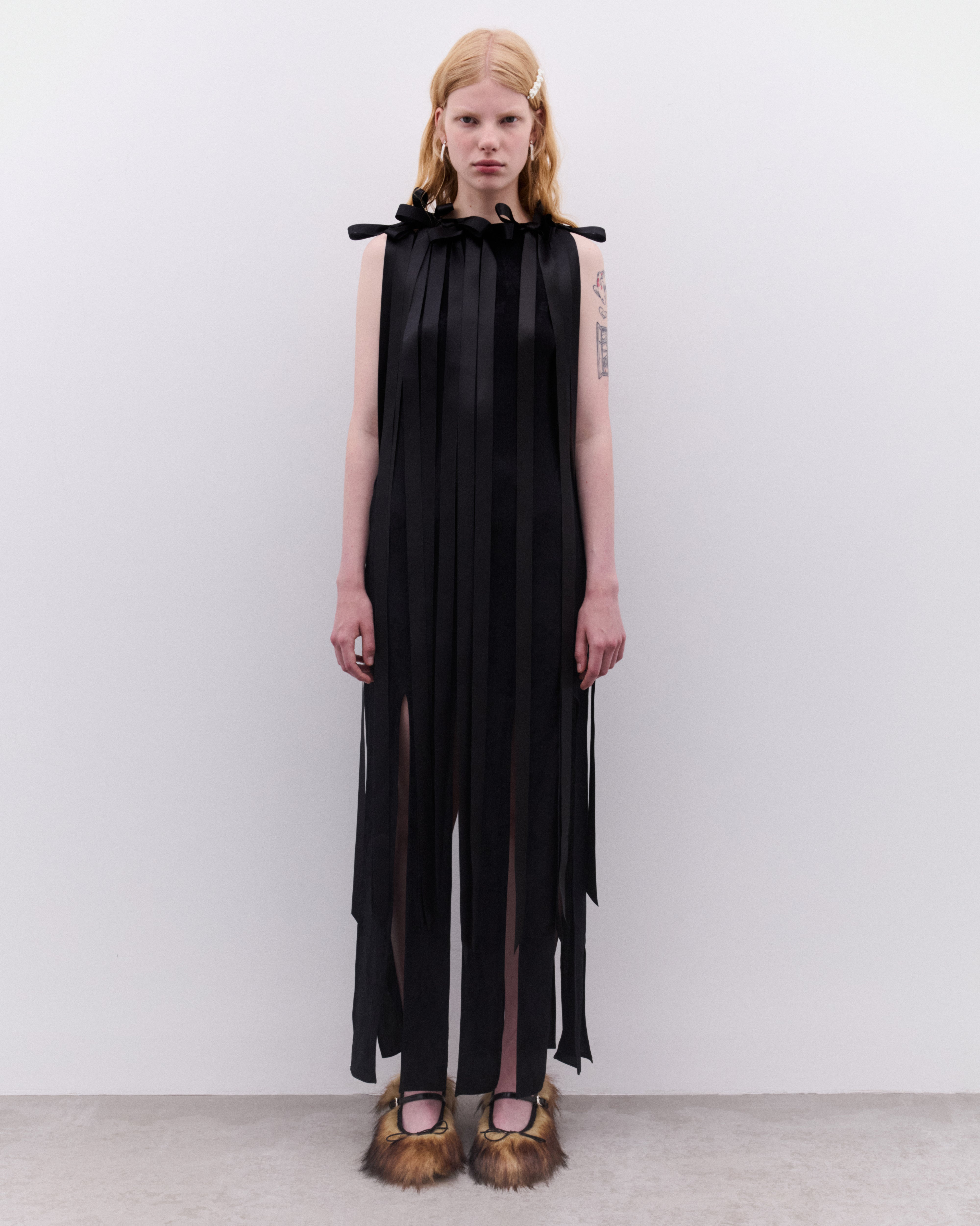 新品Simone Rocha x  リボン　シアーワンピース Simone Rocha: Women's Unbounded Ribbon Dress (Black) | Dover