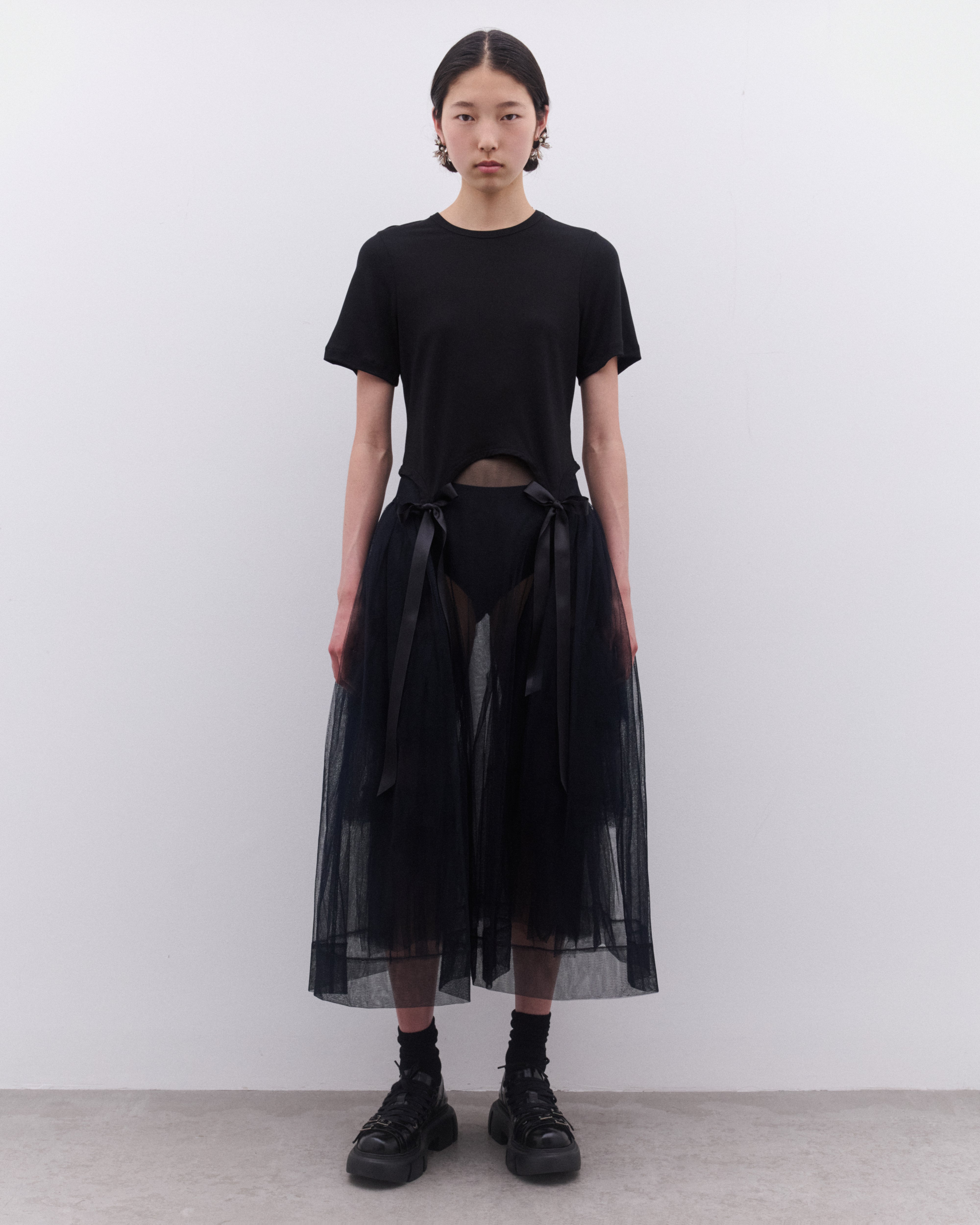 Simone Rocha: Women's Easy Short Sleeve T-Shirt (Black) | Dover