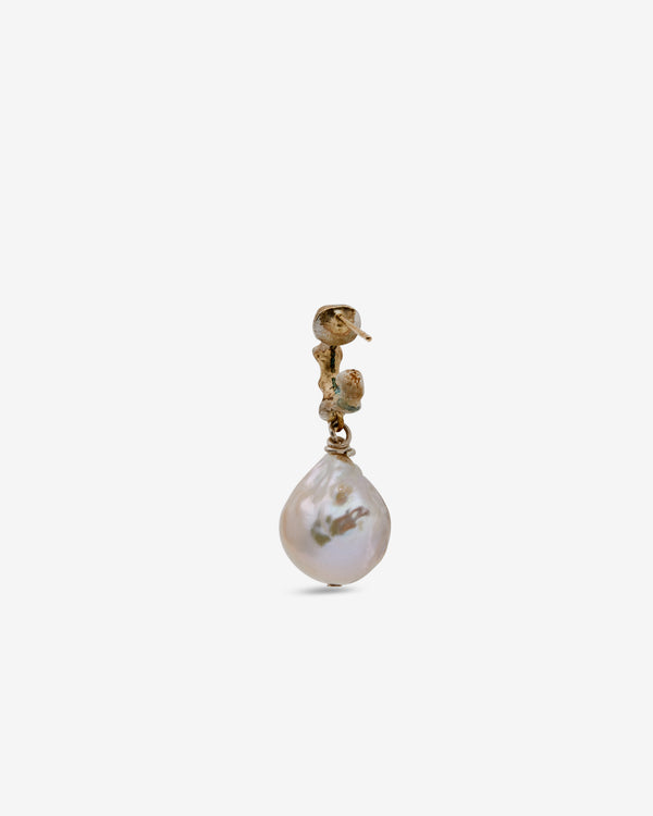 Weinan Pan - Bone Earring No1 Large Pearl - (Silver/Gold)