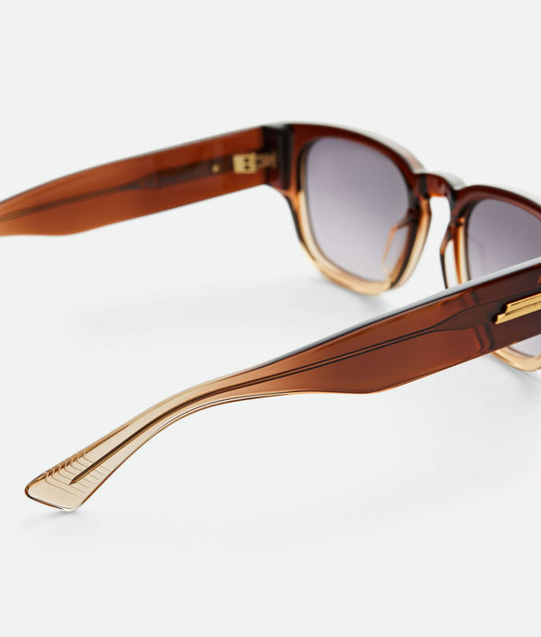 Bottega Veneta - Classic Panthos Sunglasses - (Brown / Grey)