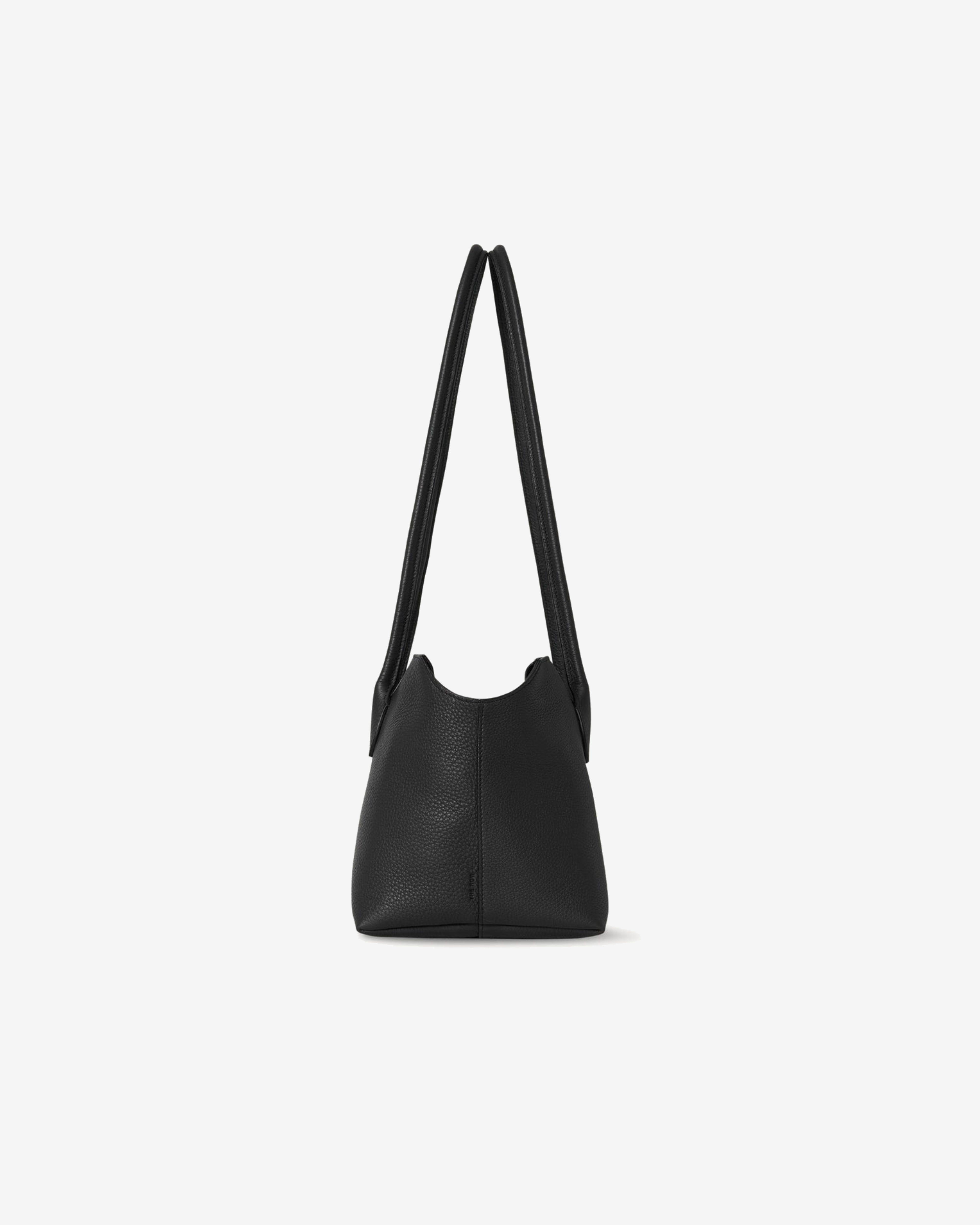 THE ROW オーバーサイズジャケット bag the mad shop The Row Has Done It Again—Meet The Marcel Bag | Vogue