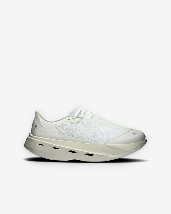 On-Running - Men's PAF Cloudboom Volt - (White/Gale)