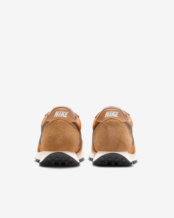 Nike - Men's Daybreak SP - (Flax/Velvet Brown)
