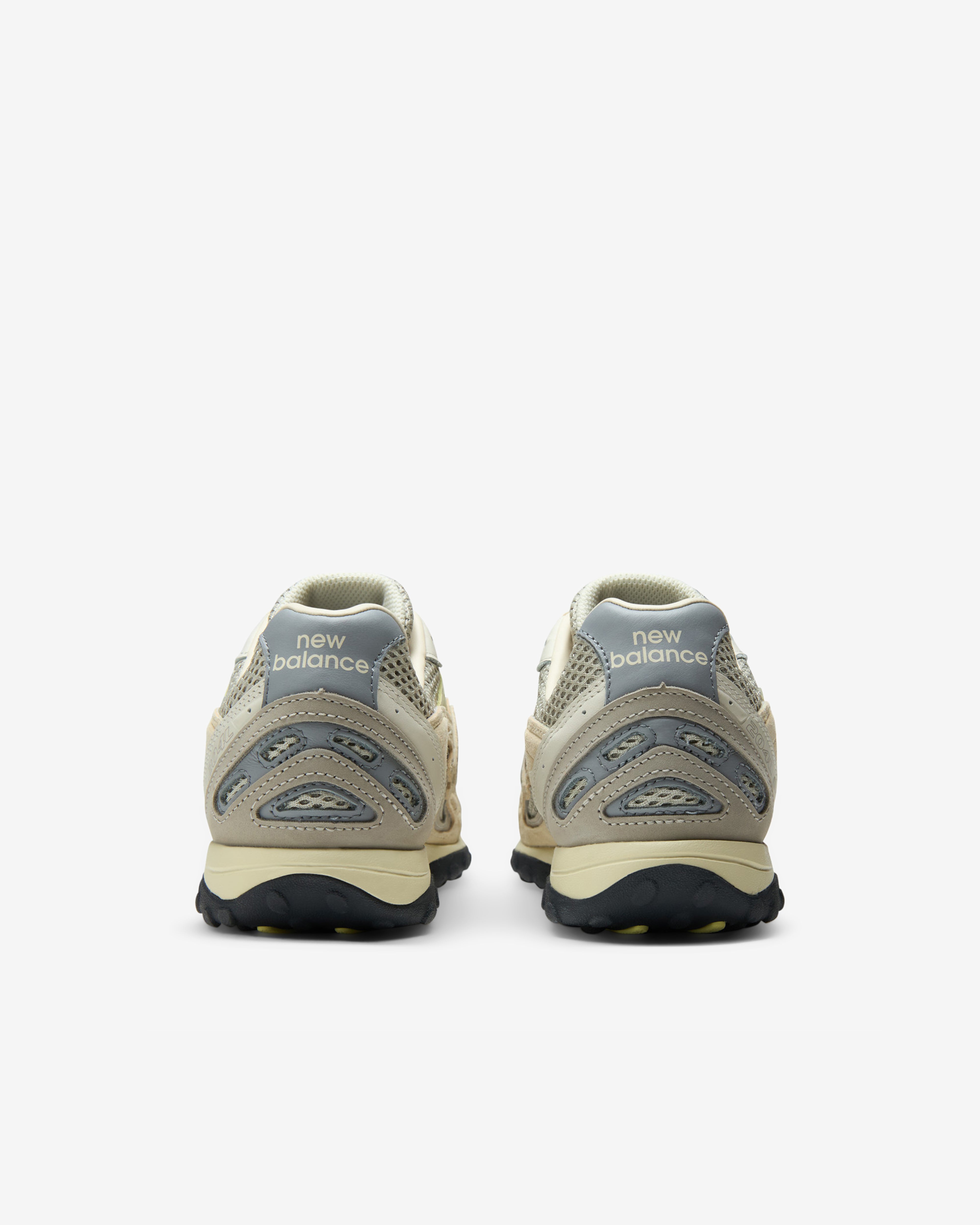 New Balance: Men's Auralee 204L (Plaza Taupe/White Jade) | Dover