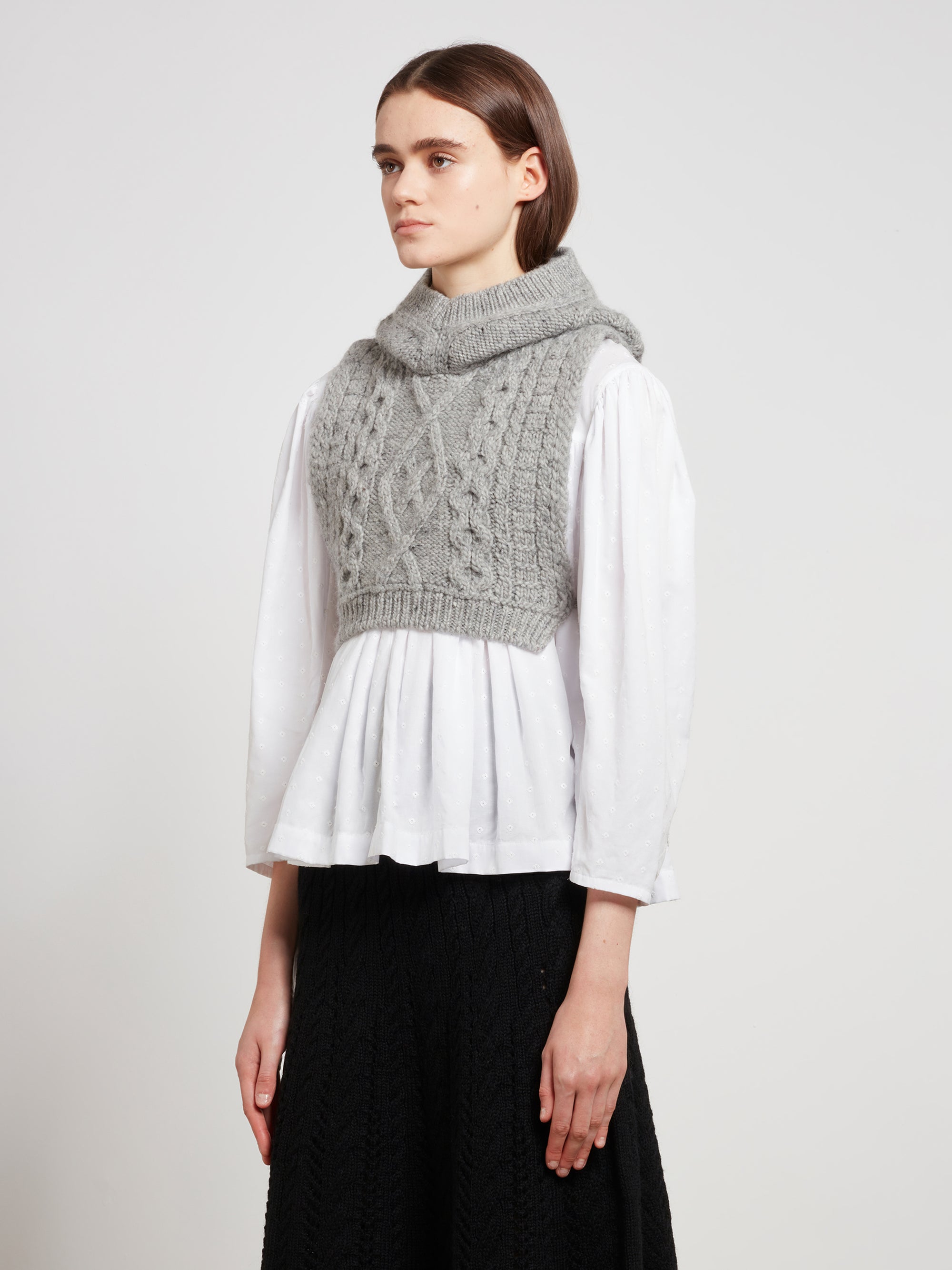 Tao: BATONER Hooded Knit Vest (Grey) | DSML E-SHOP