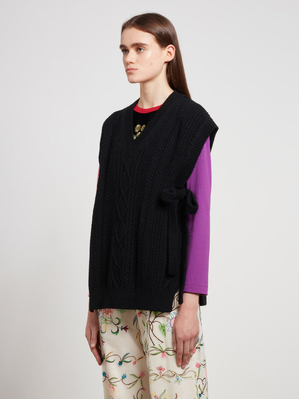 Tao - Cable Knit Shetland Wool Vest - (Black)