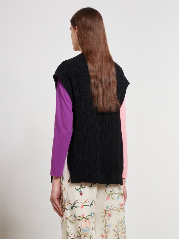 Tao - Cable Knit Shetland Wool Vest - (Black)