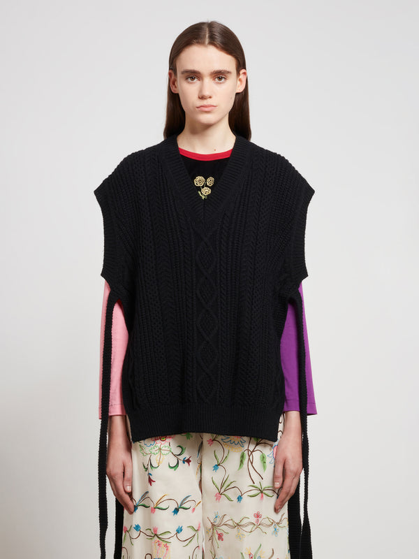 Tao - Cable Knit Shetland Wool Vest - (Black)