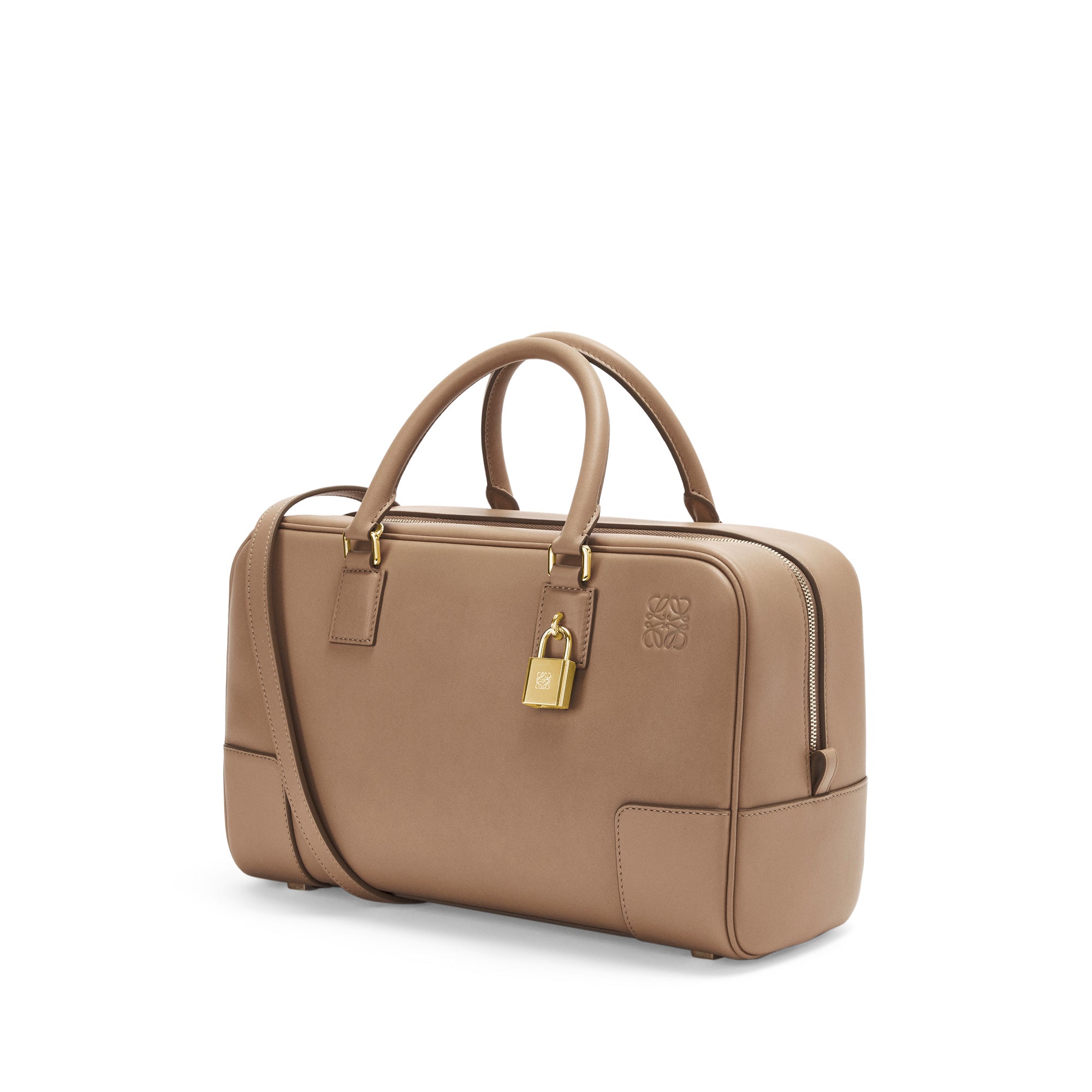 Loewe on sale amazona 44